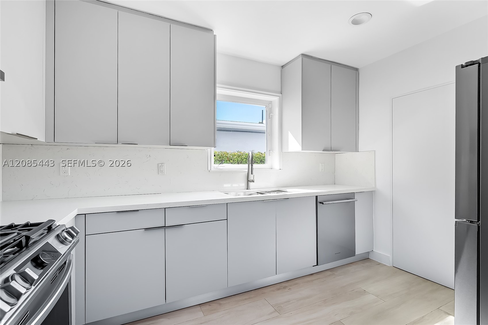 719 W 51st St Miami Beach, FL 33140