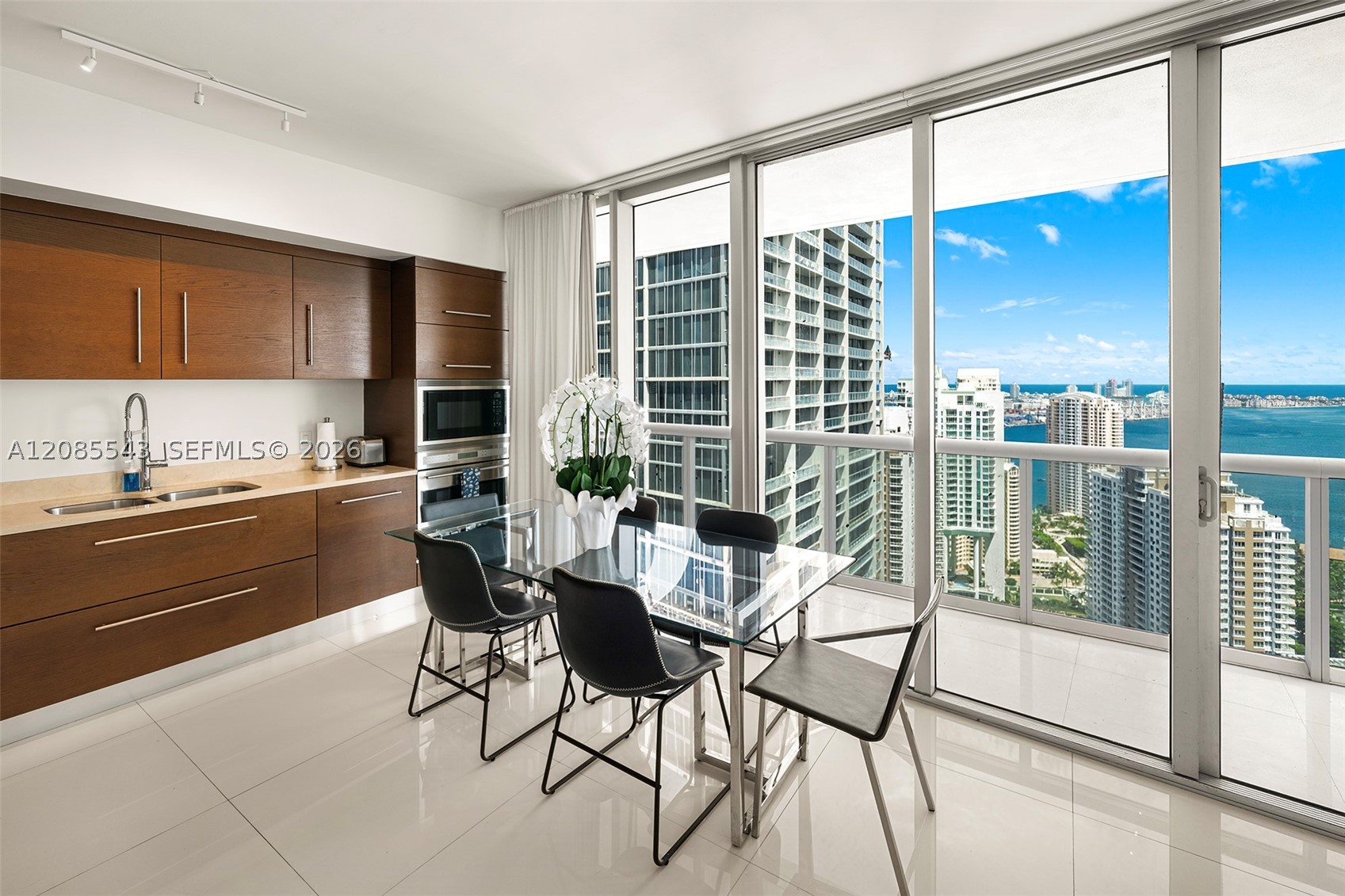 image Icon Brickell III (W Miami)4