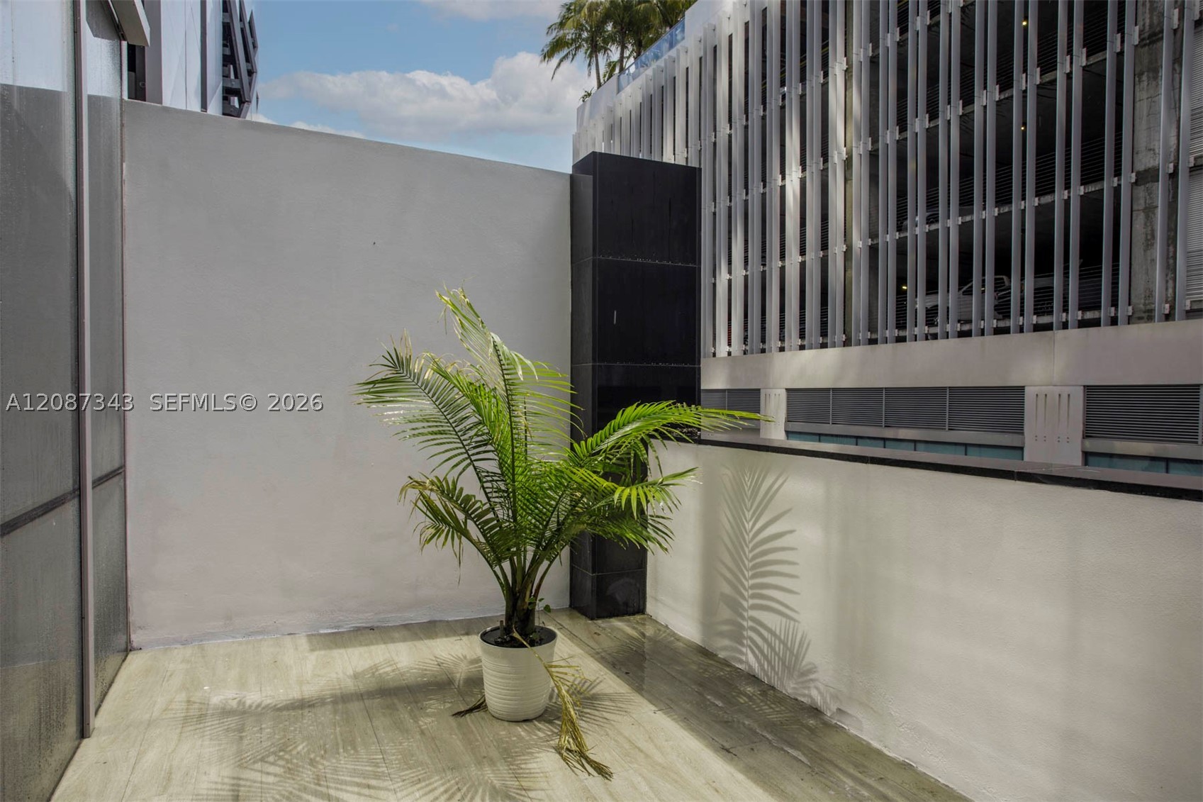 image Paramount Miami Worldcenter9