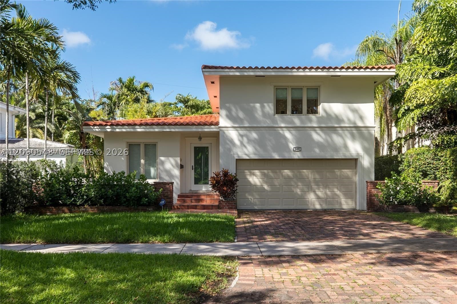 900 Andres Ave