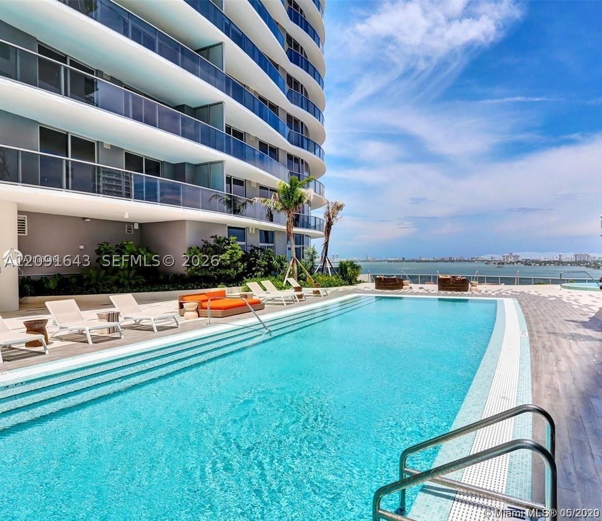 image Aria on the Bay7