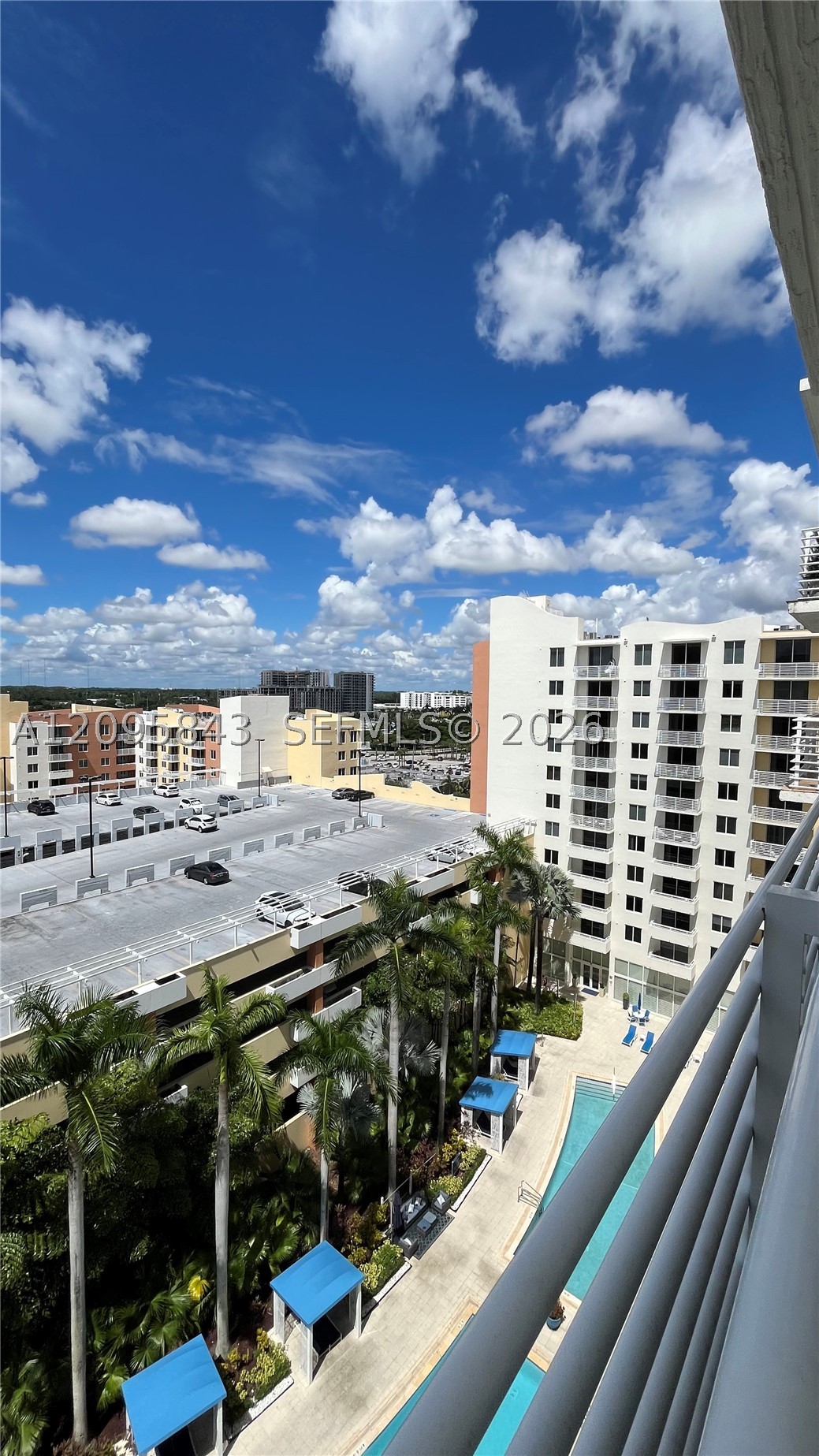image The Venture at Aventura28