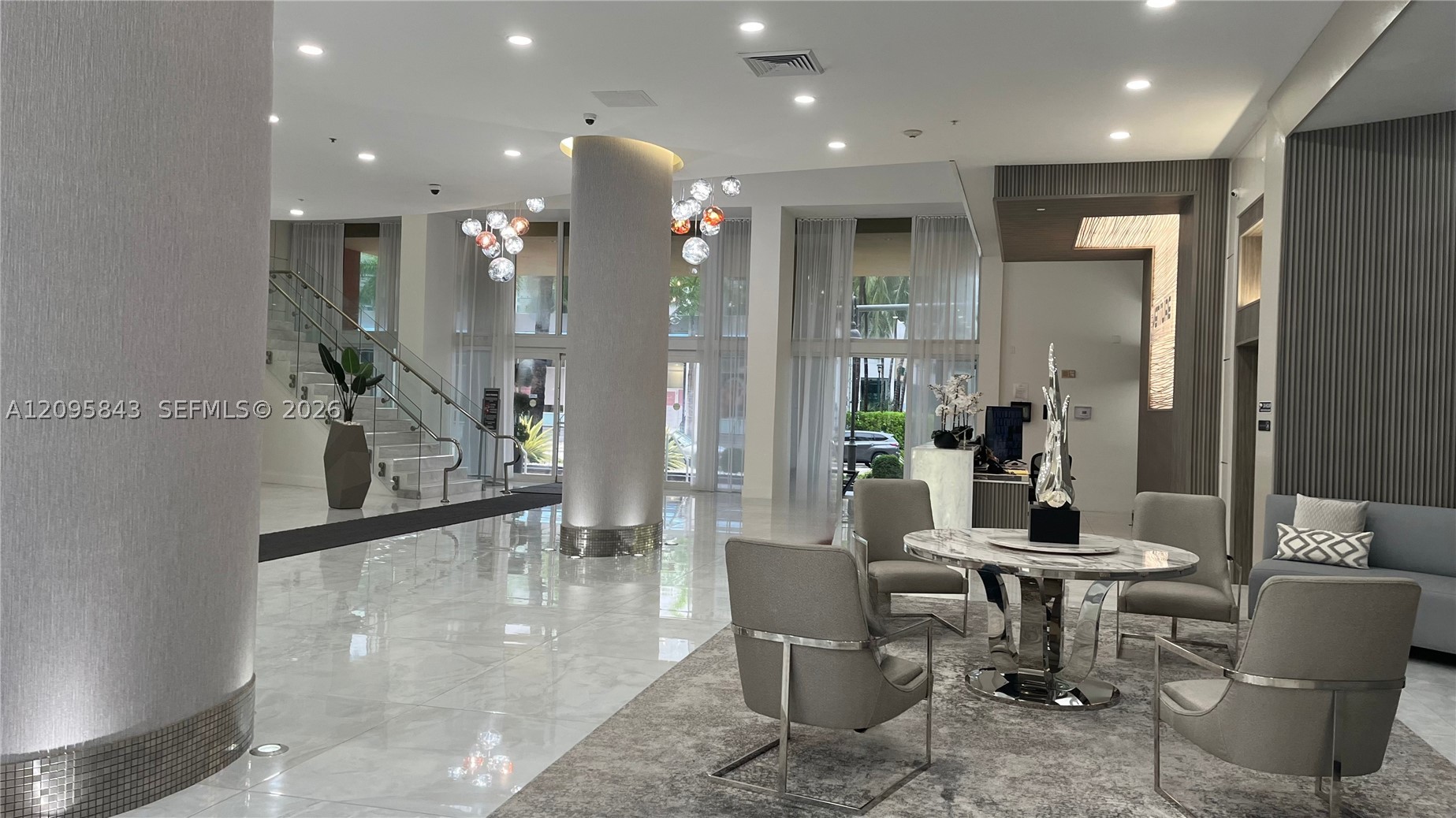 image The Venture at Aventura2