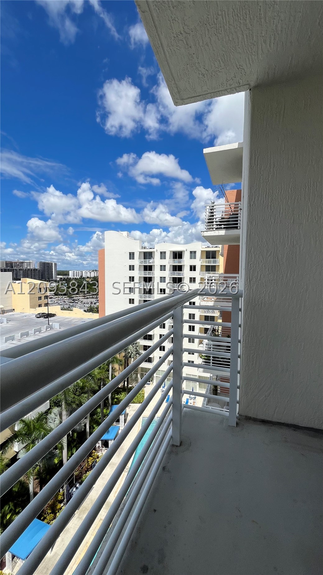 image The Venture at Aventura29