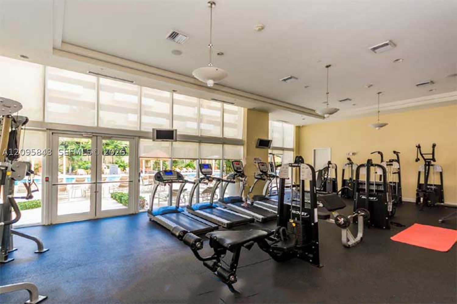 image The Venture at Aventura35