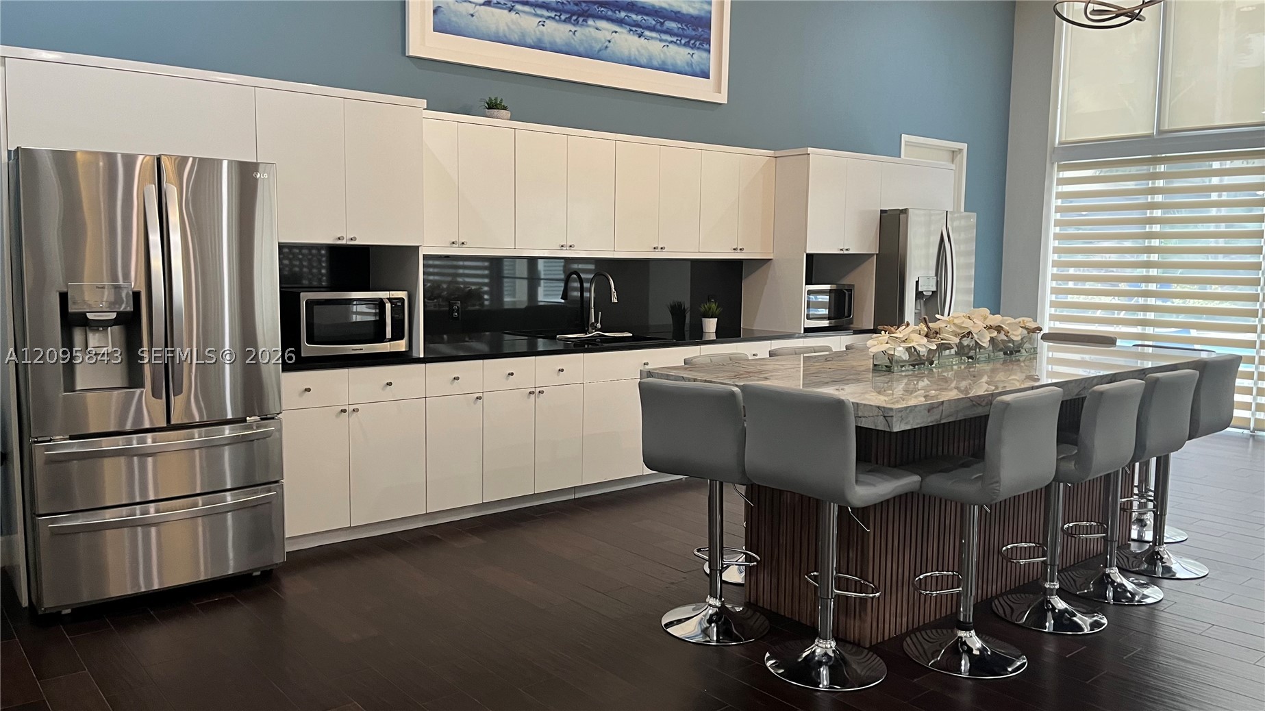 image The Venture at Aventura39