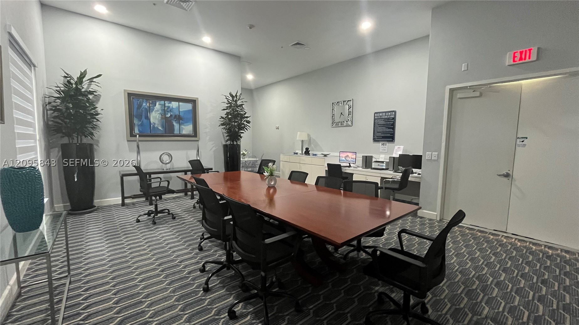 image The Venture at Aventura41