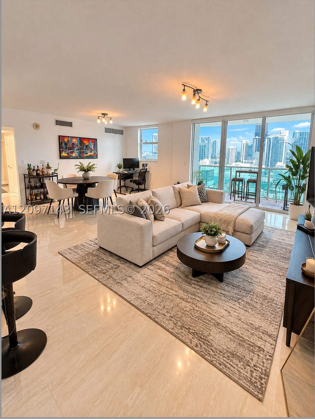 31 SE 5th St #2801