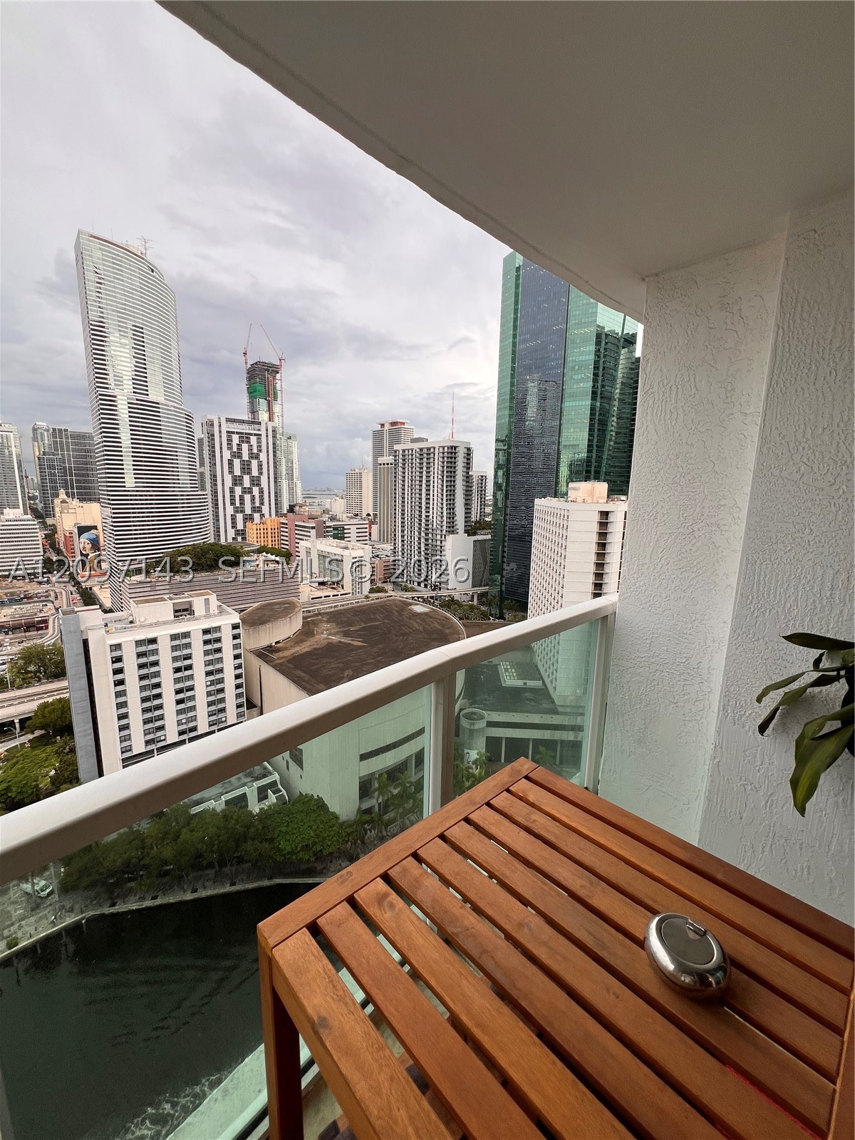 image Brickell on the River North21