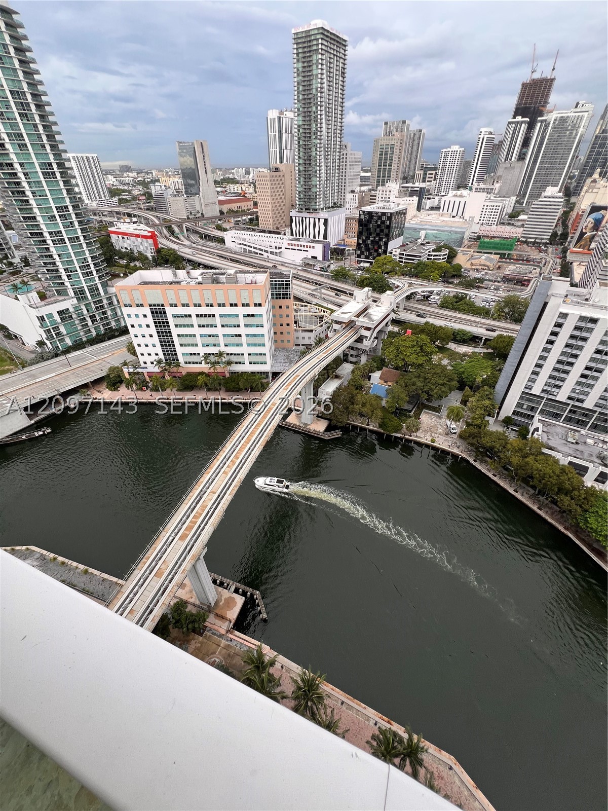 image Brickell on the River North22