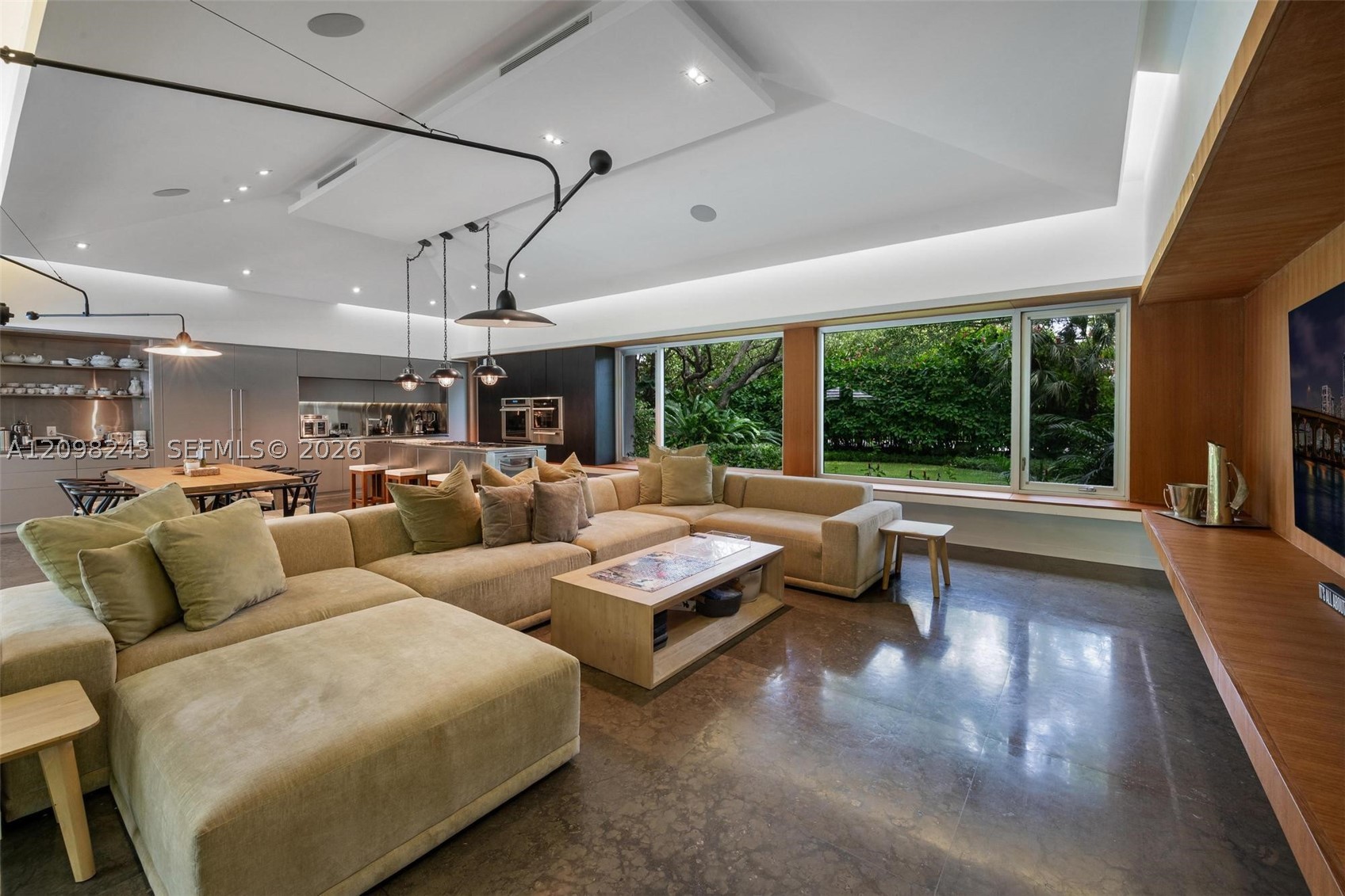 6080 SW 102nd St Pinecrest, FL 33156