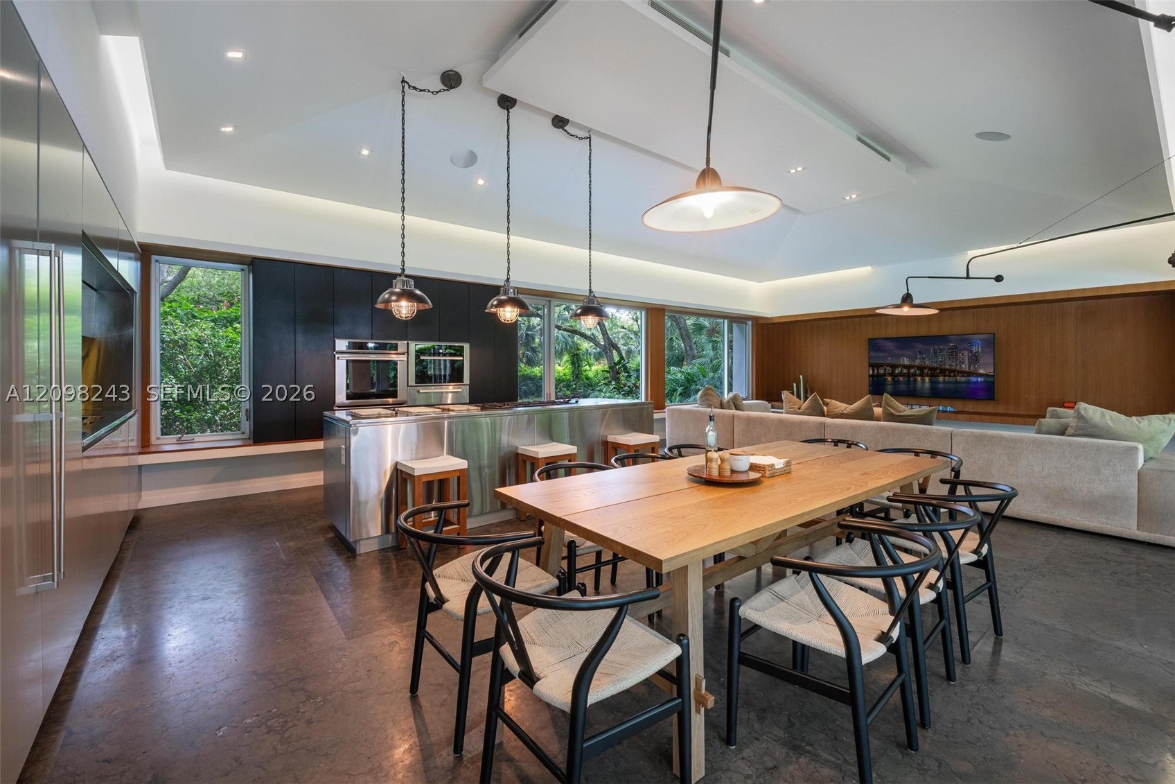 6080 SW 102nd St Pinecrest, FL 33156