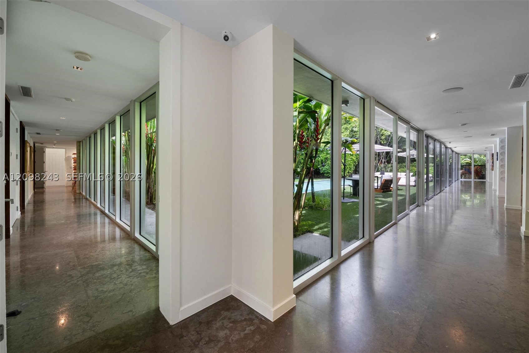 6080 SW 102nd St Pinecrest, FL 33156