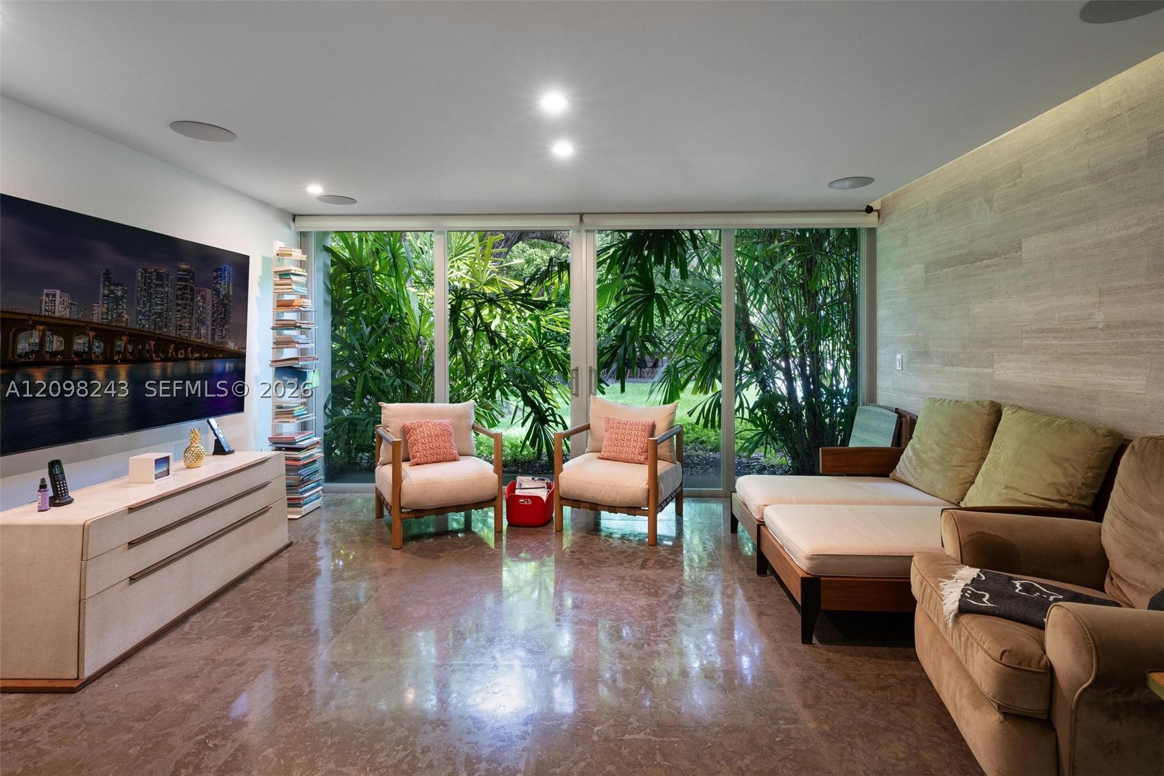 6080 SW 102nd St Pinecrest, FL 33156