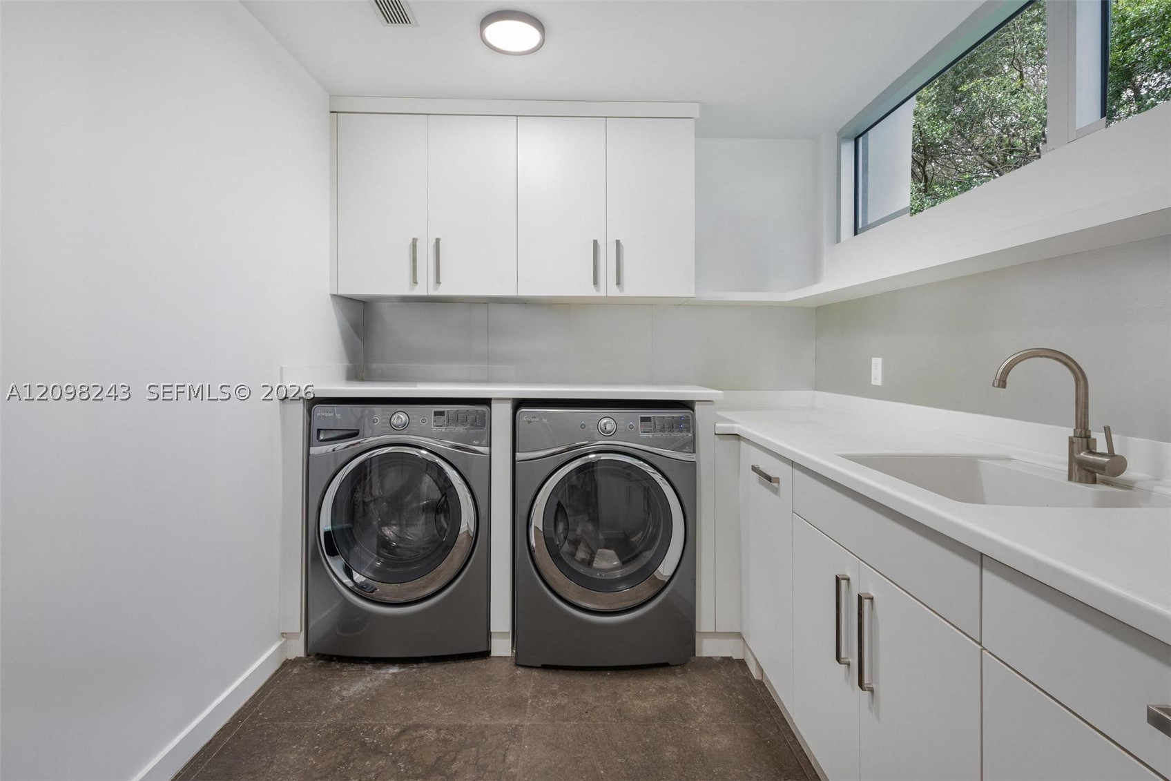 6080 SW 102nd St Pinecrest, FL 33156