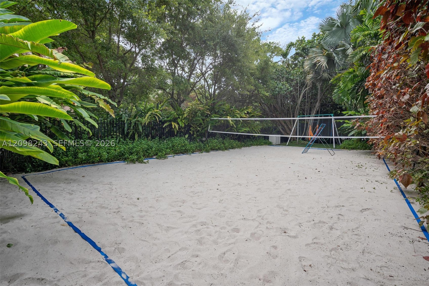 6080 SW 102nd St Pinecrest, FL 33156