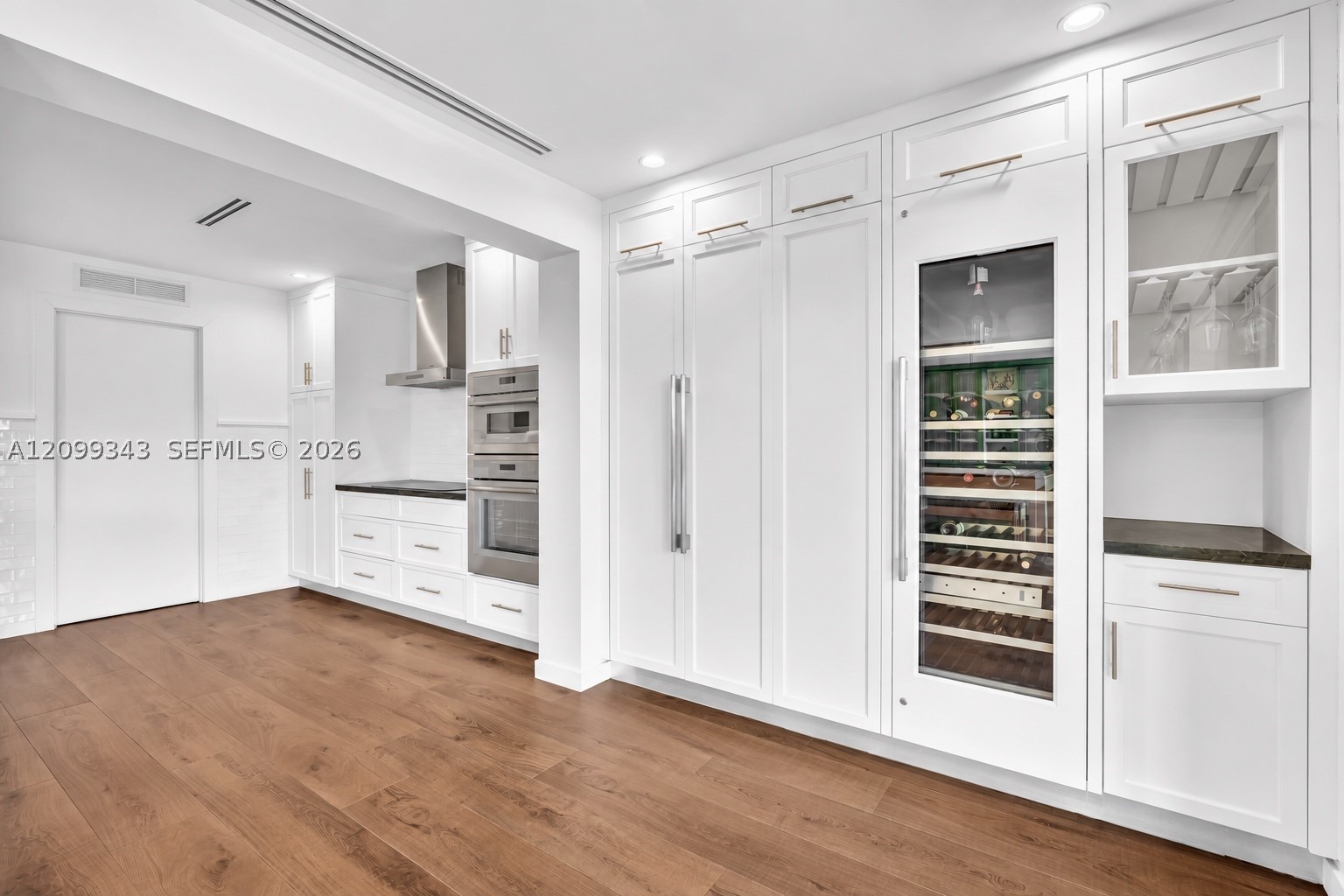 797 S Shore Dr Miami Beach, FL 33141