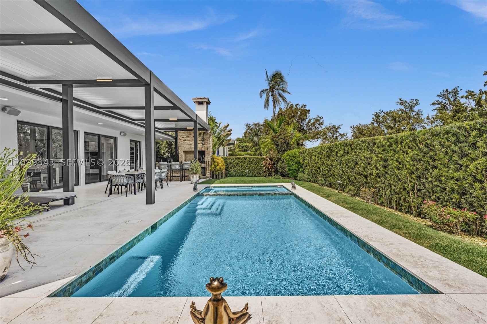 797 S Shore Dr Miami Beach, FL 33141