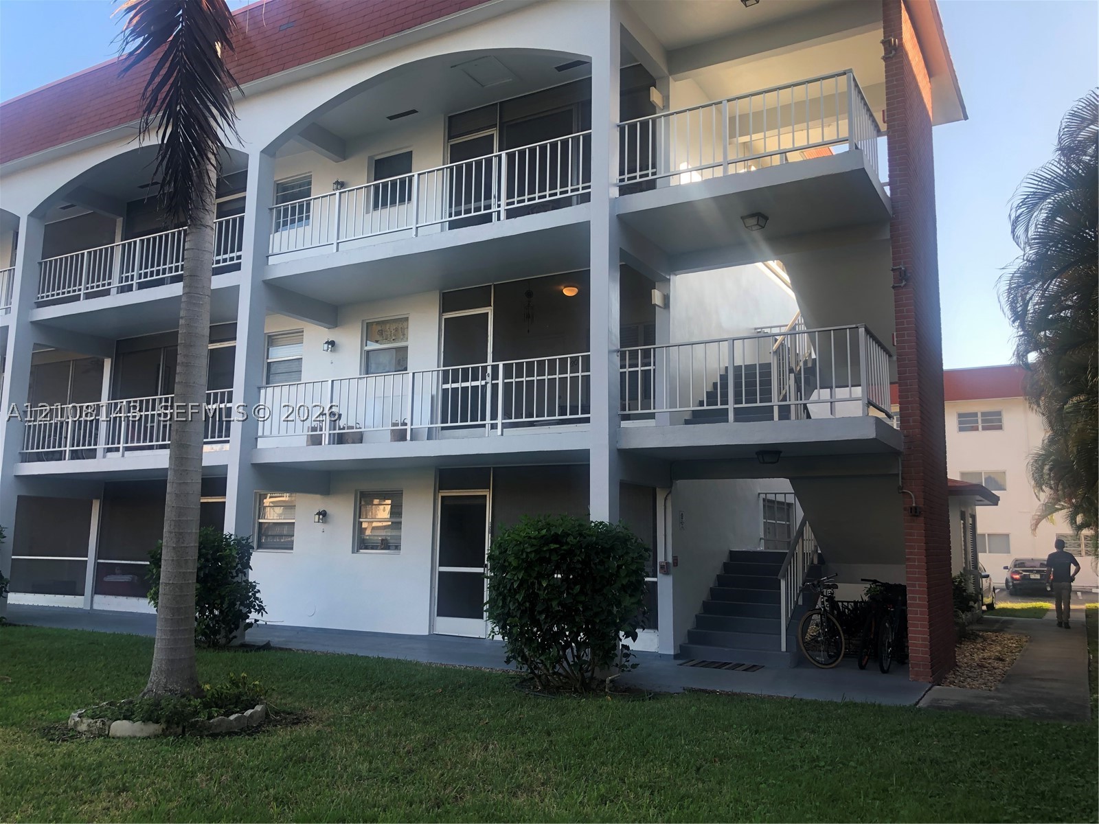 541 Blue Heron Dr #220