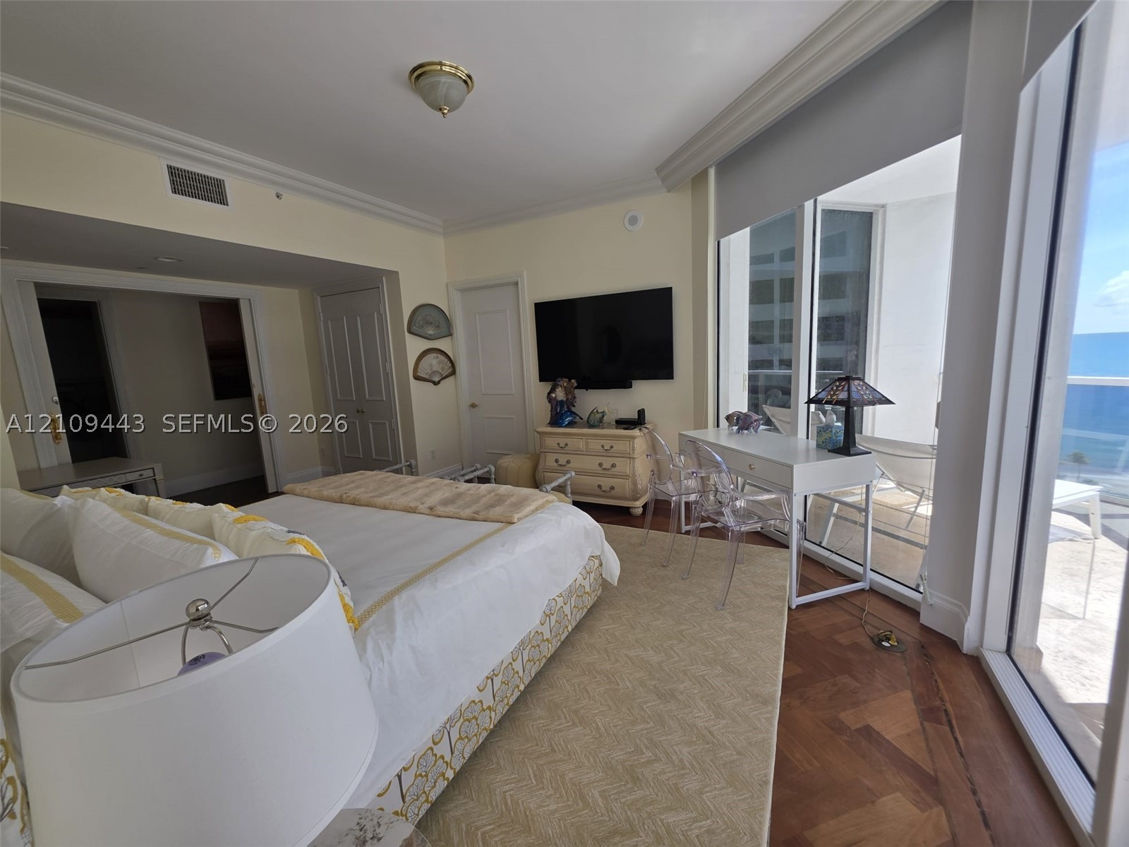 10225 Collins Ave #804