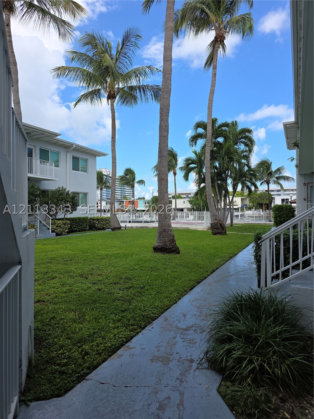 7207 Bay Dr #2