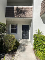 4031 N Cypress #101
