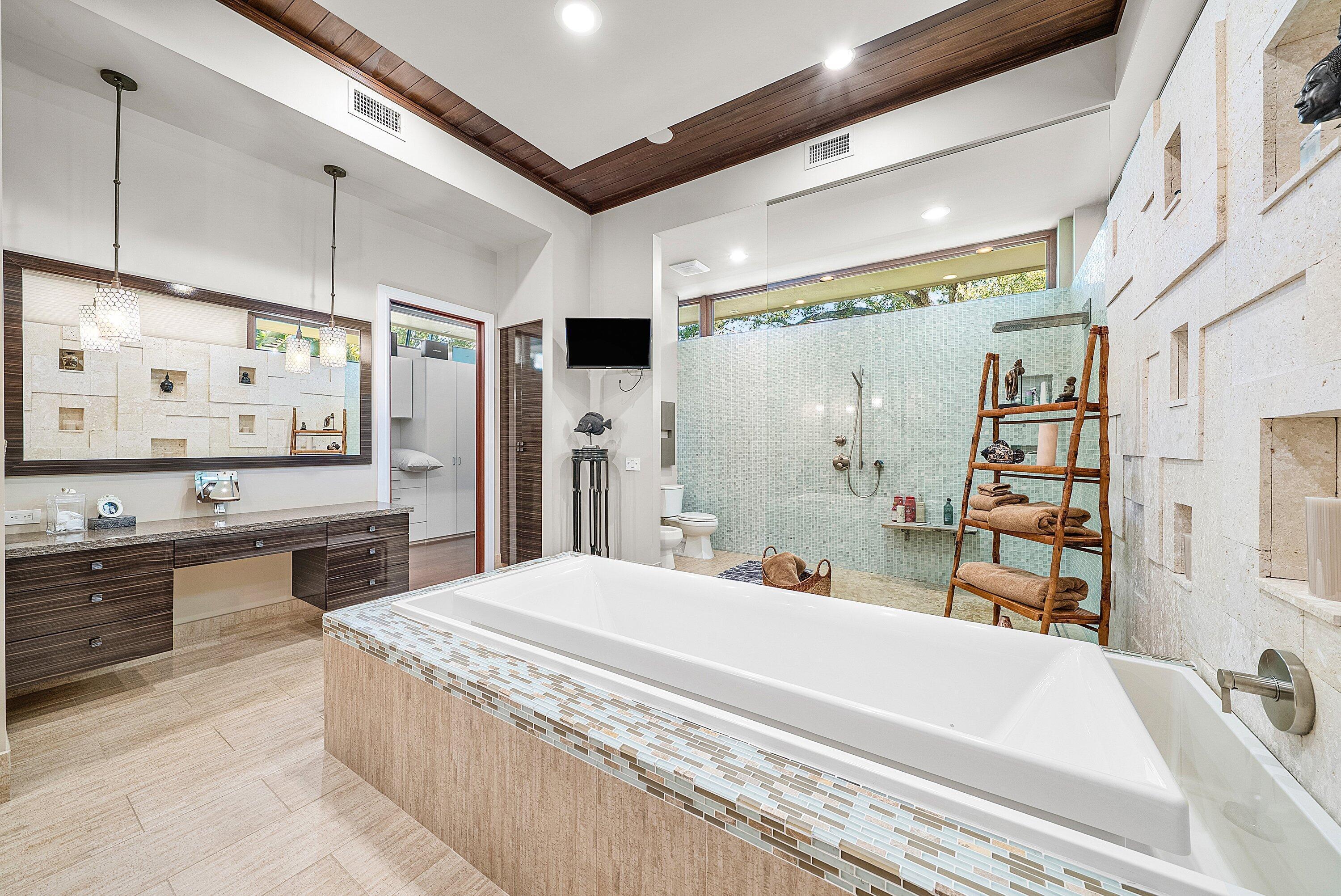 18163 SE Ridgeview Tequesta, FL 33469