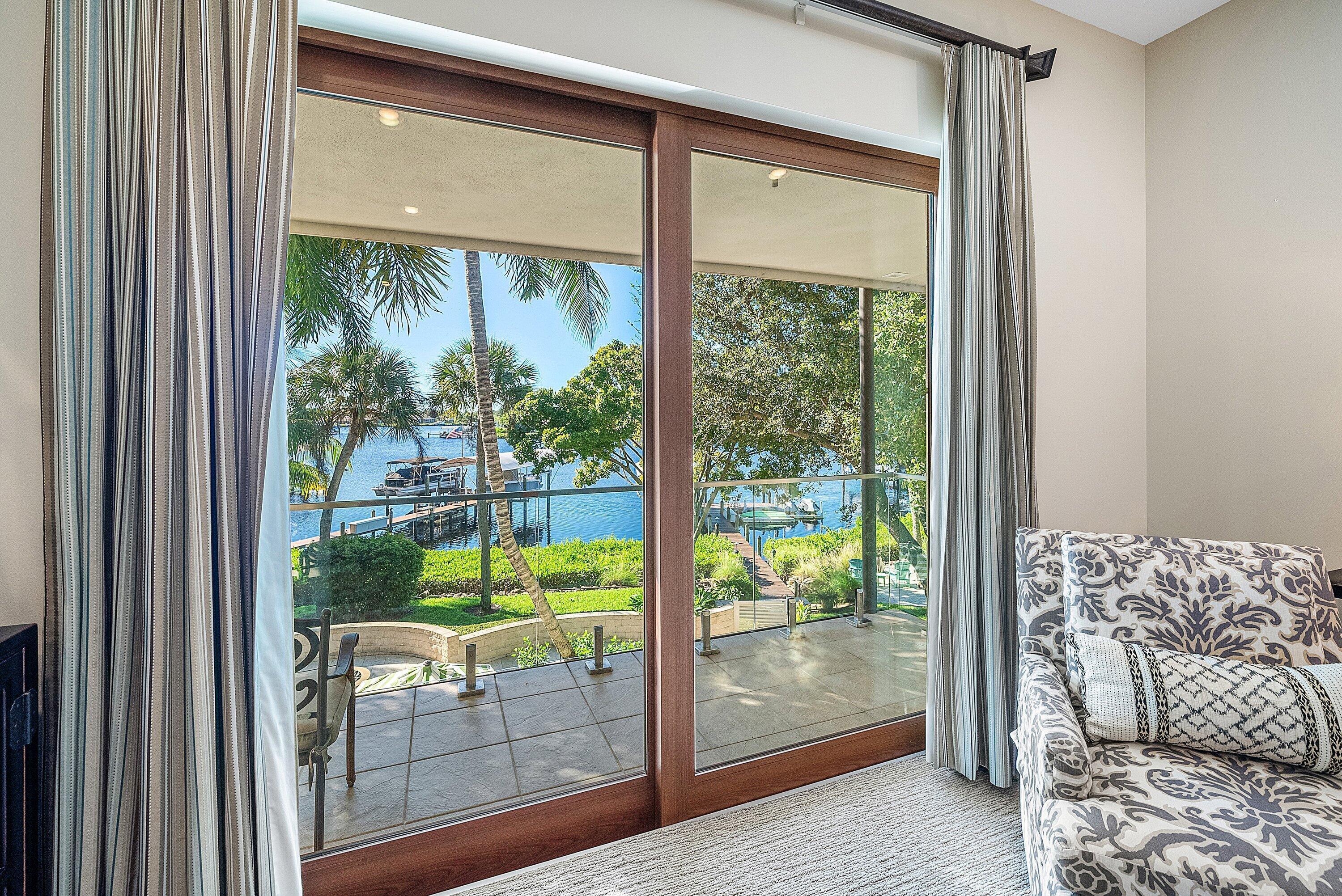 18163 SE Ridgeview Tequesta, FL 33469