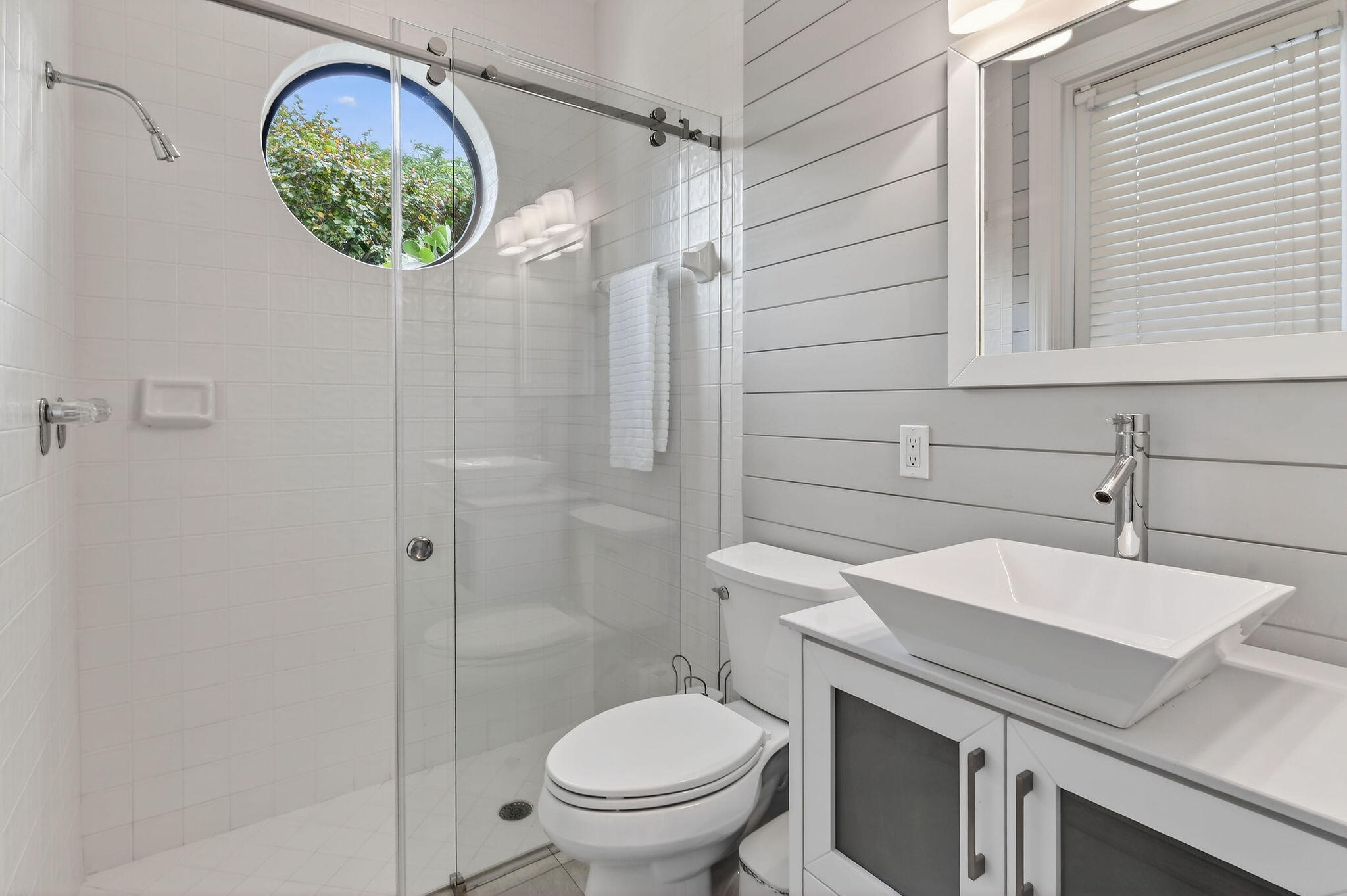 302 Alicante Juno Beach, FL 33408