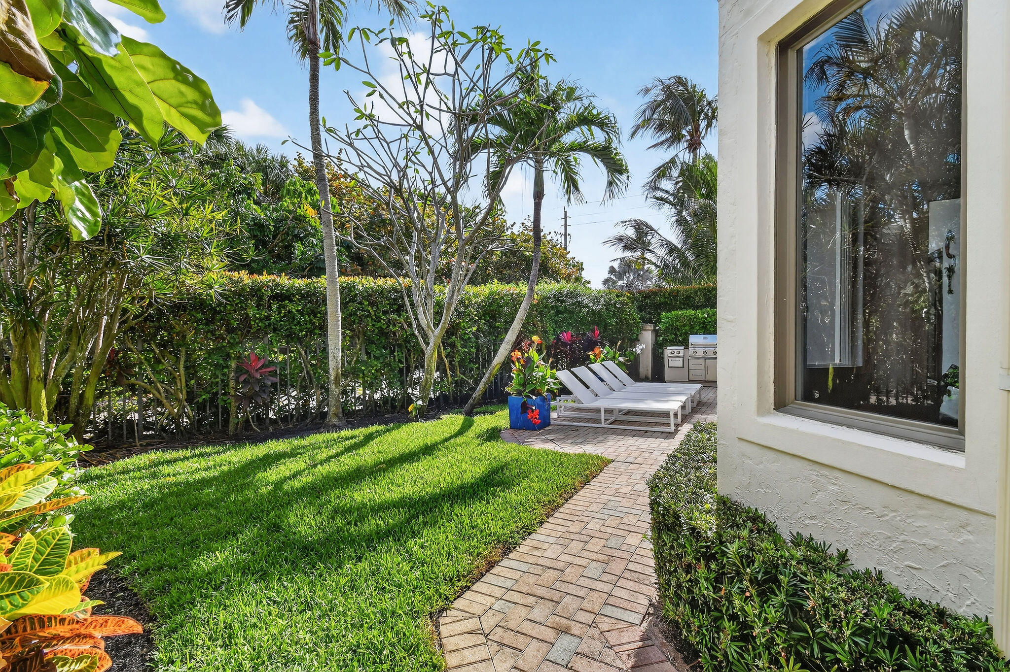 302 Alicante Juno Beach, FL 33408