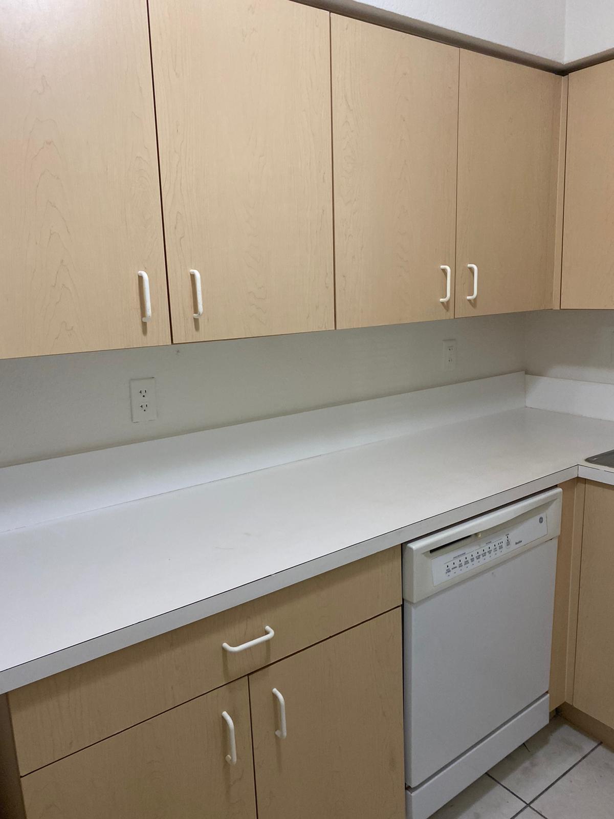 2080 NE 167th #9 North Miami Beach, FL 33162