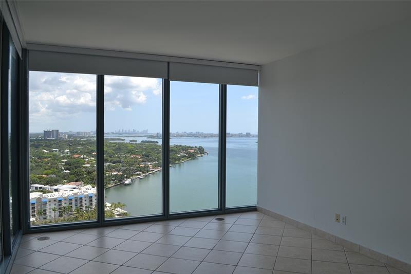 image Blue on the Bay6