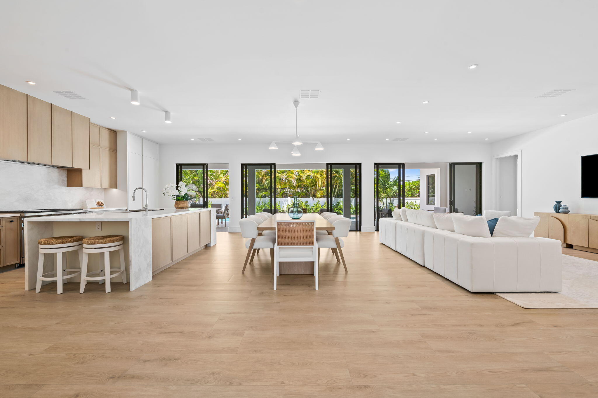 2725 NE 28th Fort Lauderdale, FL 33306