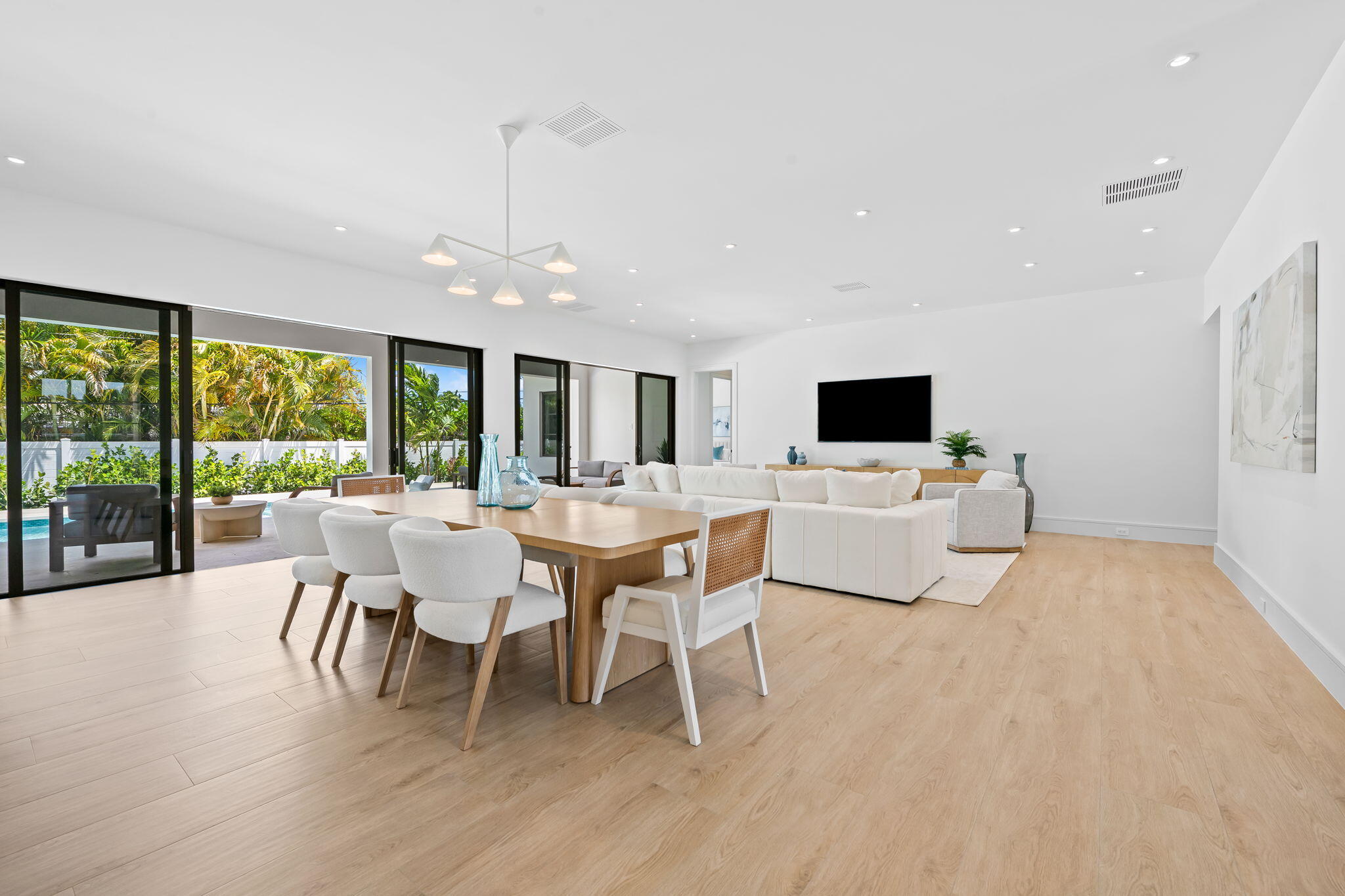 2725 NE 28th Fort Lauderdale, FL 33306