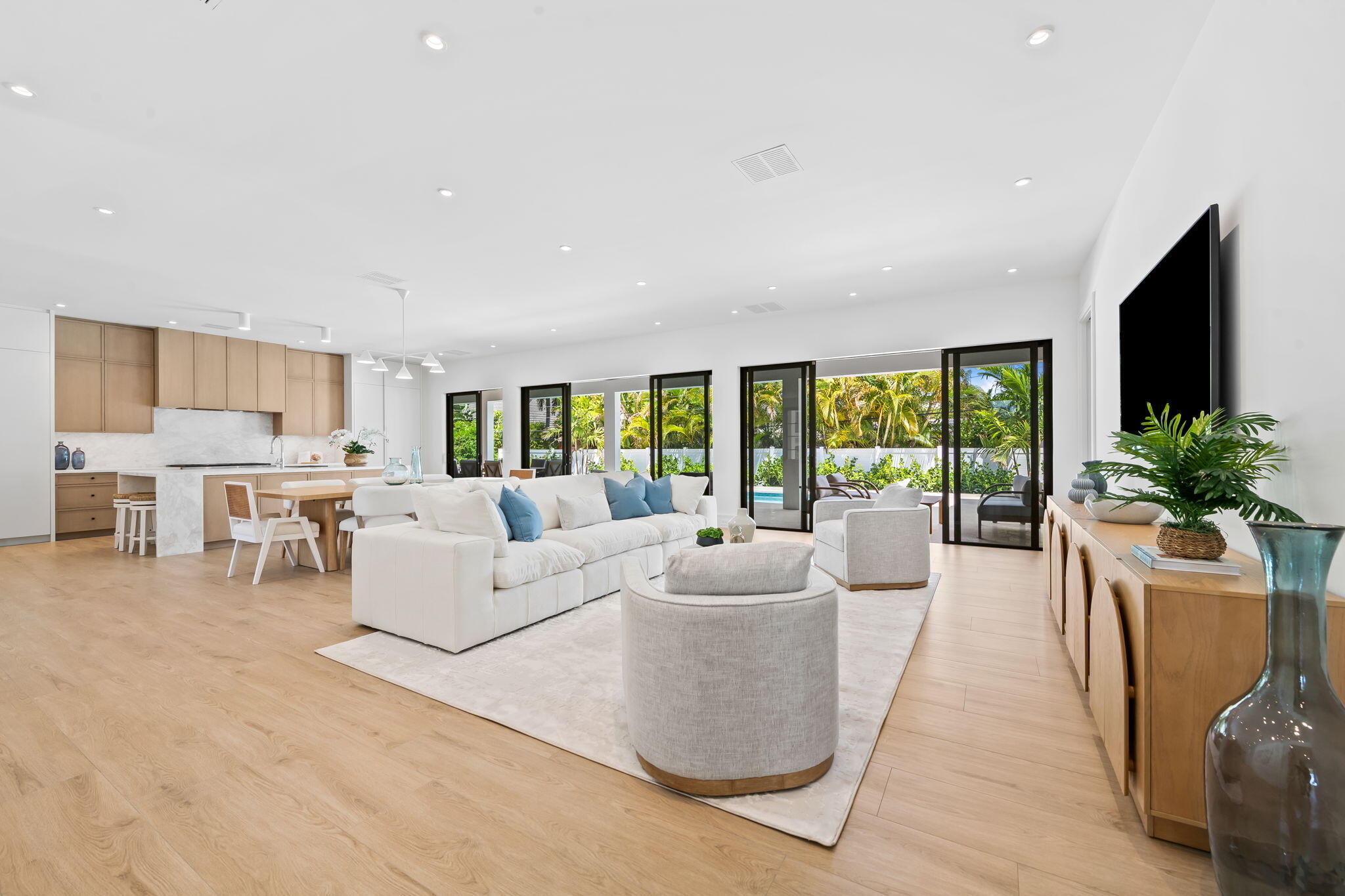 2725 NE 28th Fort Lauderdale, FL 33306