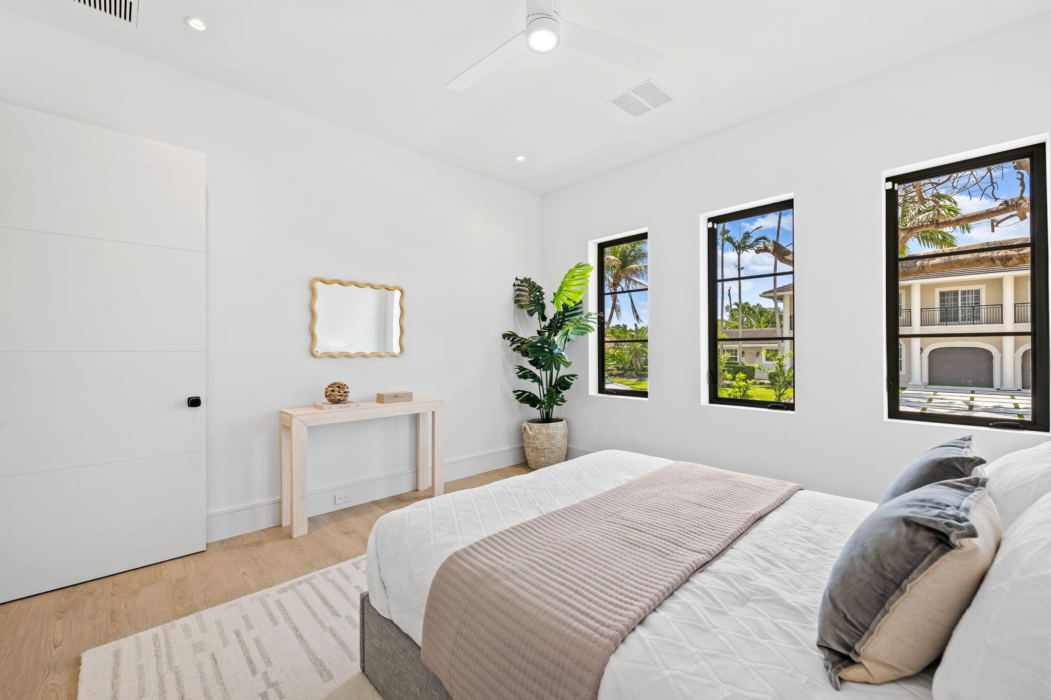 2725 NE 28th Fort Lauderdale, FL 33306