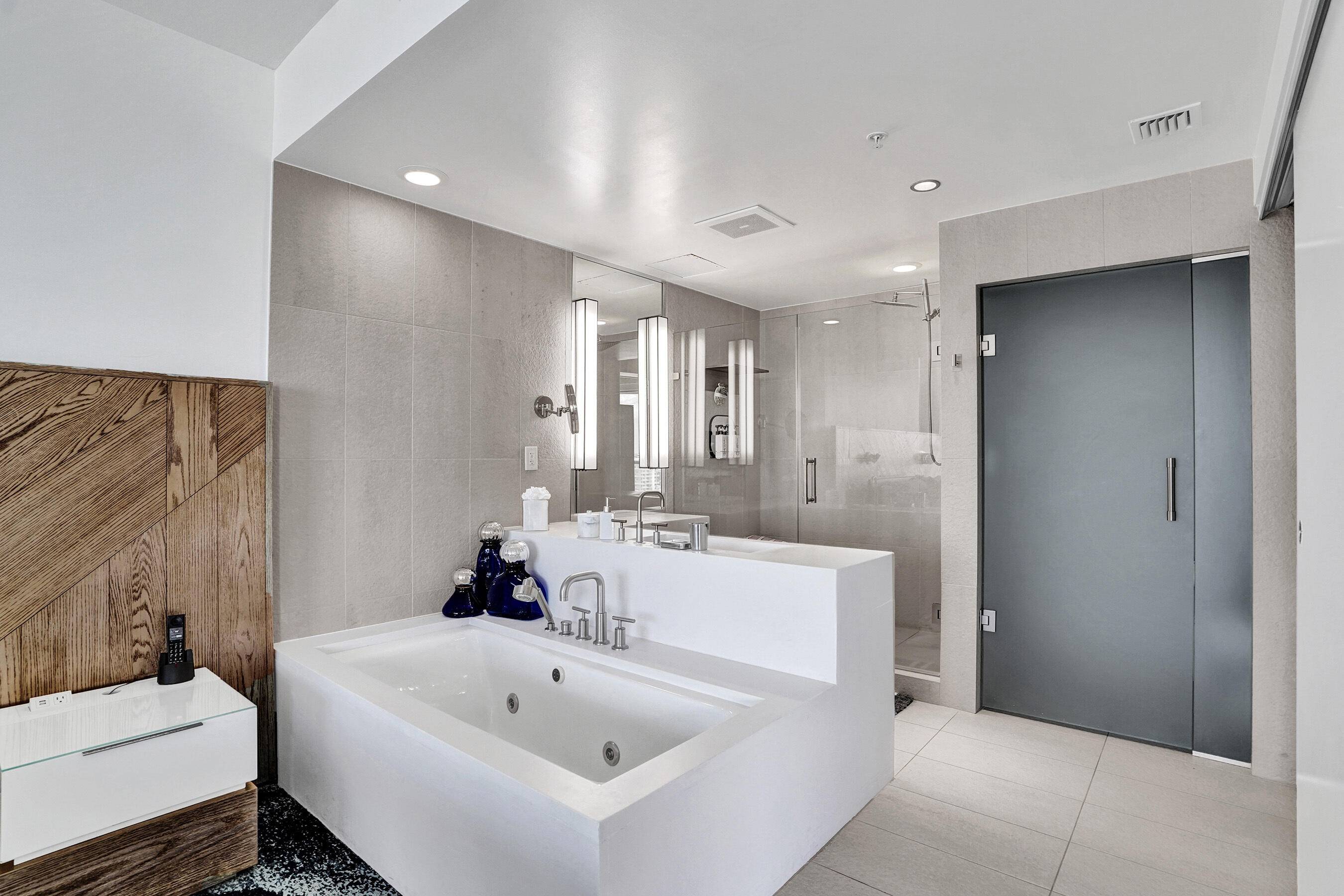 3101 Bayshore #1508 Fort Lauderdale, FL 33304
