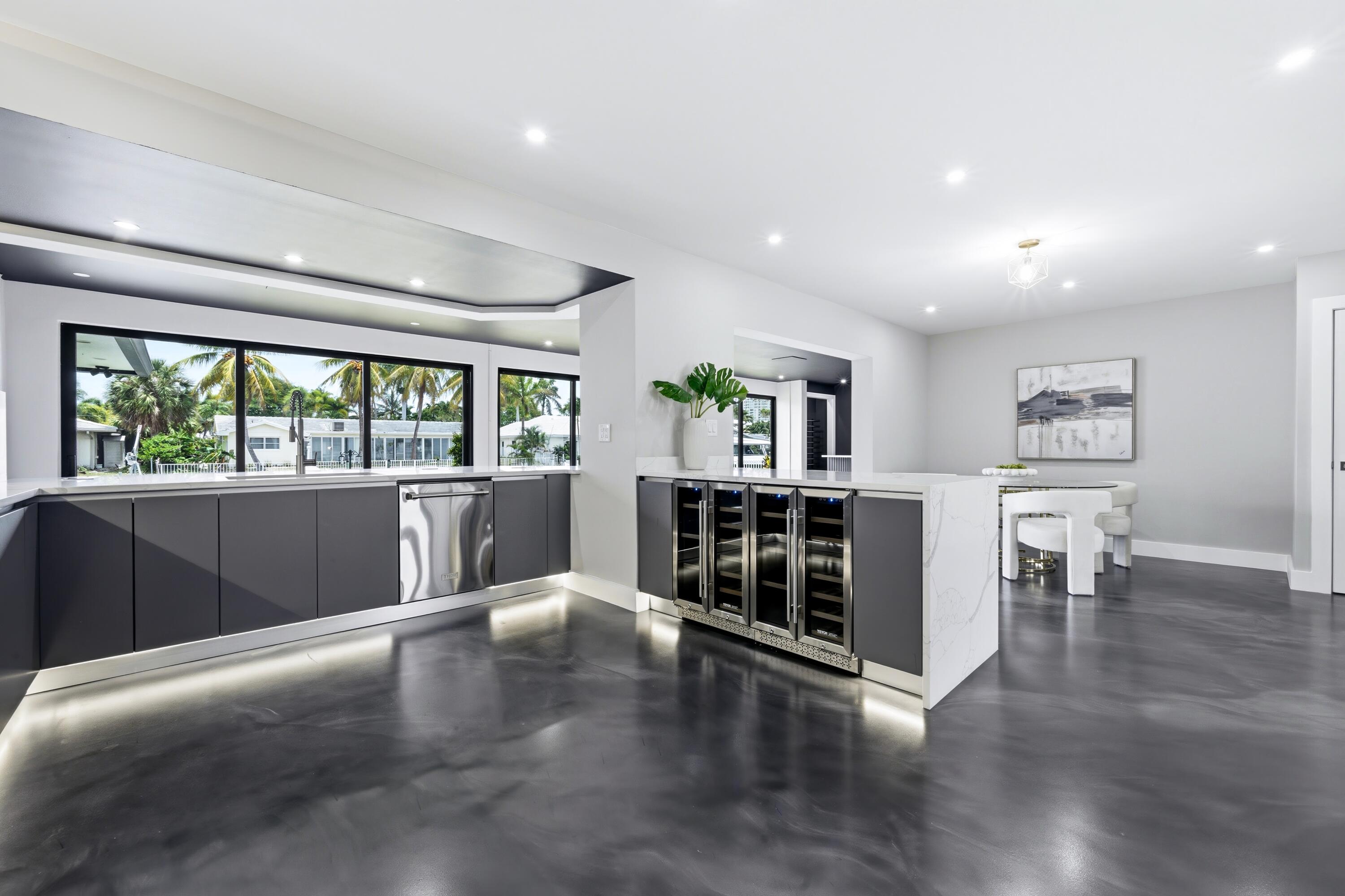 1170 Fairview Singer Island, FL 33404