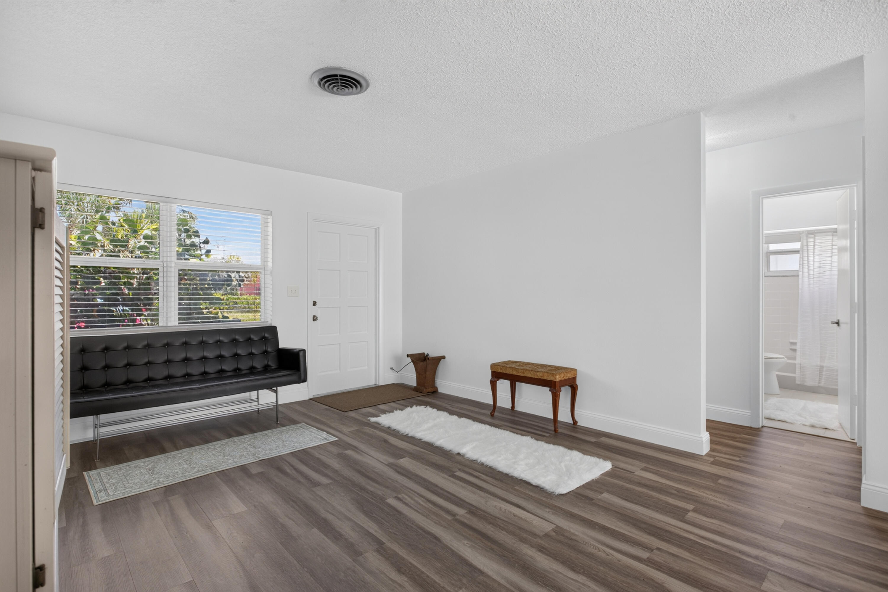 860-870 NE 23rd #1-2