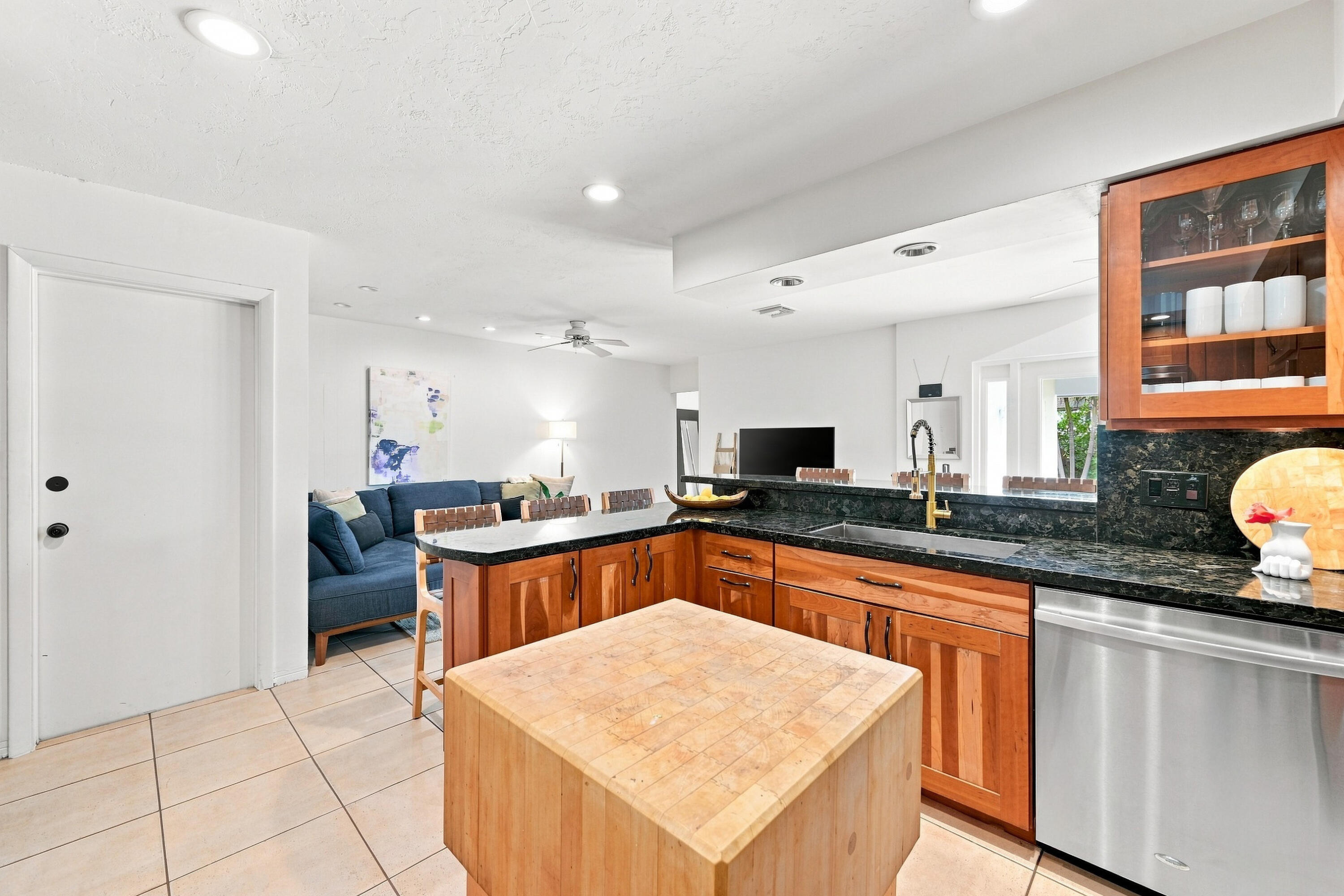 3315 NE 42nd Fort Lauderdale, FL 33308
