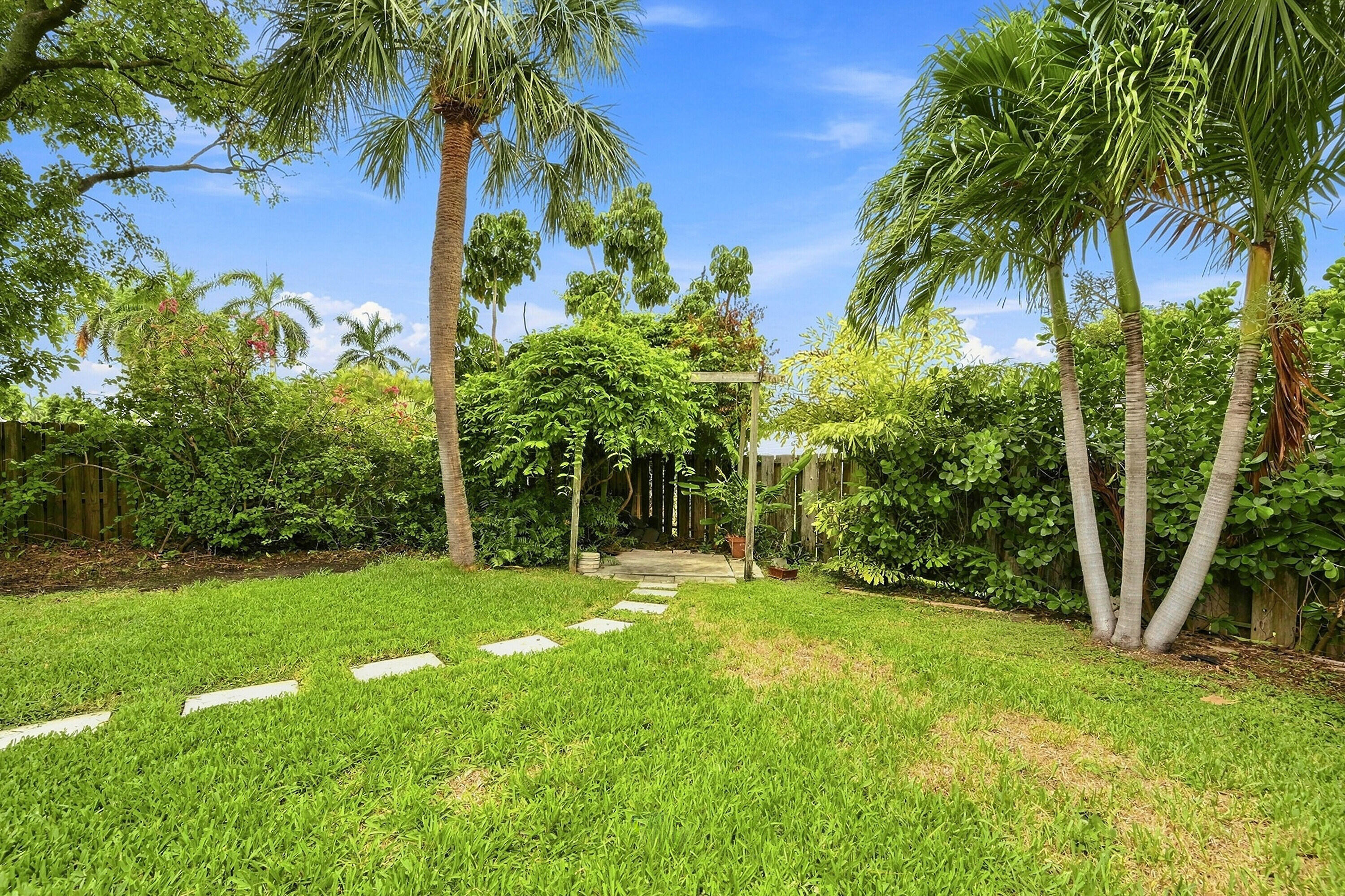 3315 NE 42nd Fort Lauderdale, FL 33308