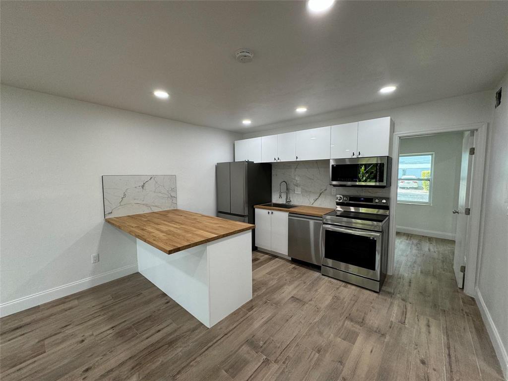 2200 NE 173rd #4