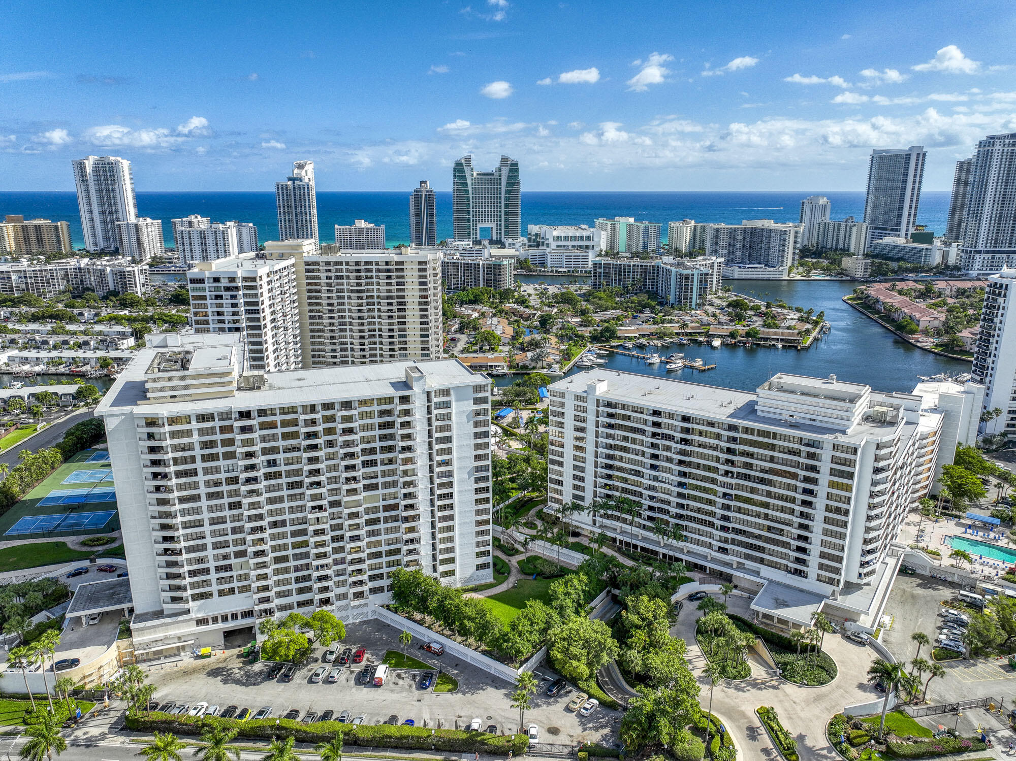 600 Three Iss Blvd #801