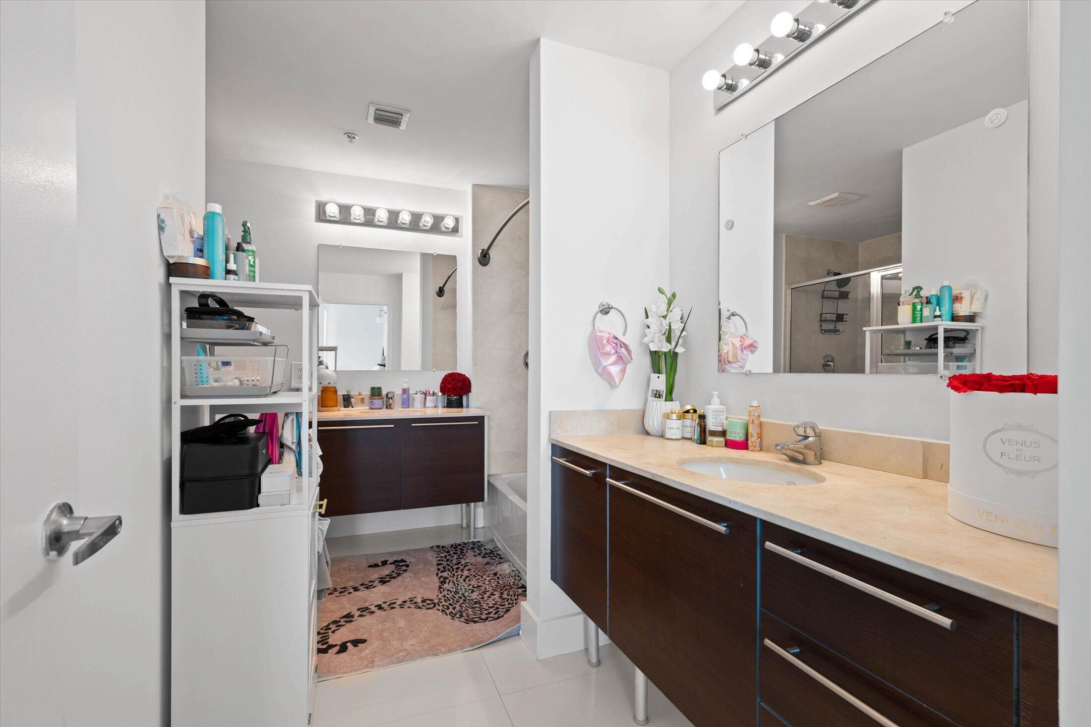 1900 N Bayshore #2312 Miami, FL 33132