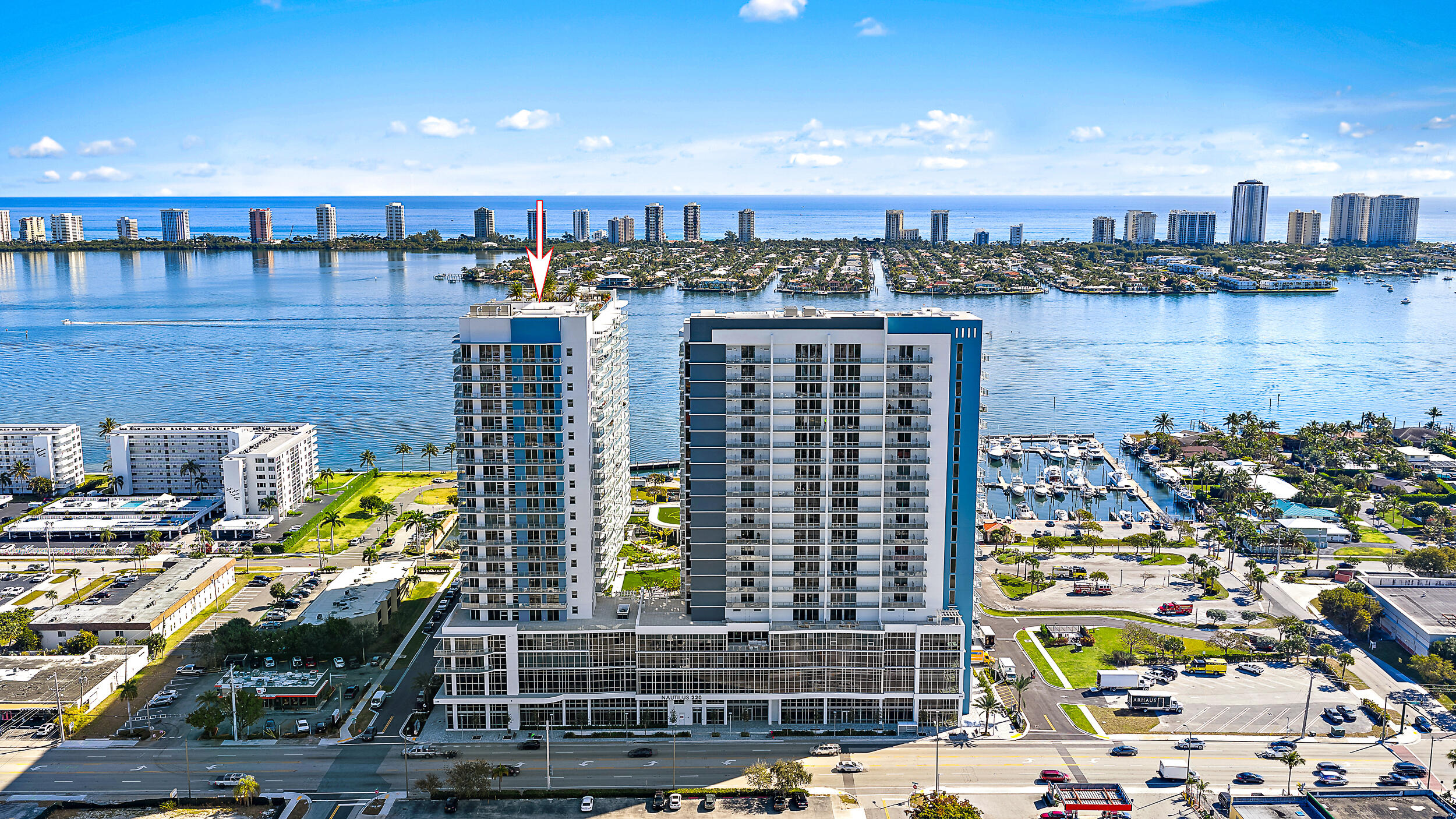 220 Lake Shr Dr #621 Lake Park, FL 33403