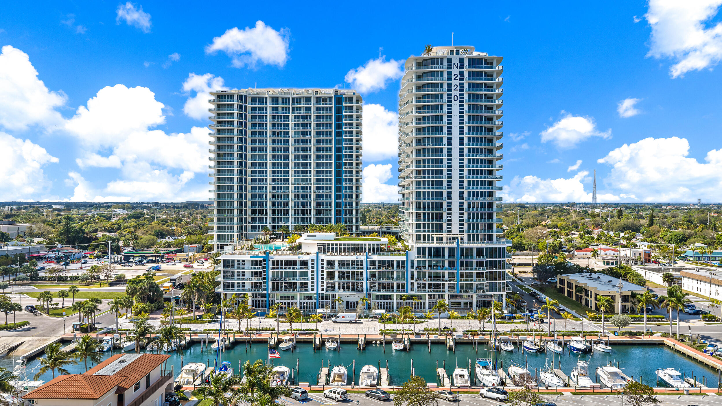 220 Lake Shr Dr #621 Lake Park, FL 33403