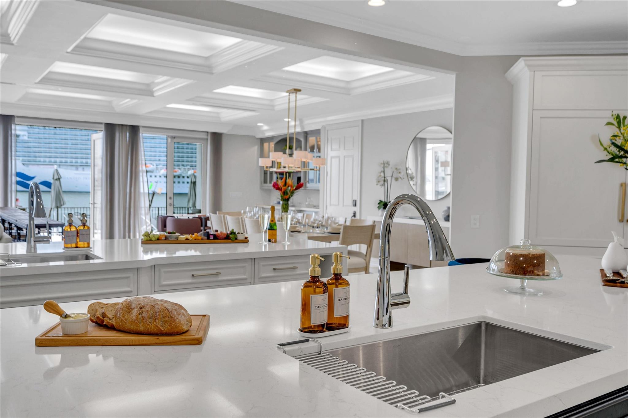 1949 Harbourview Dr Fort Lauderdale, FL 33316