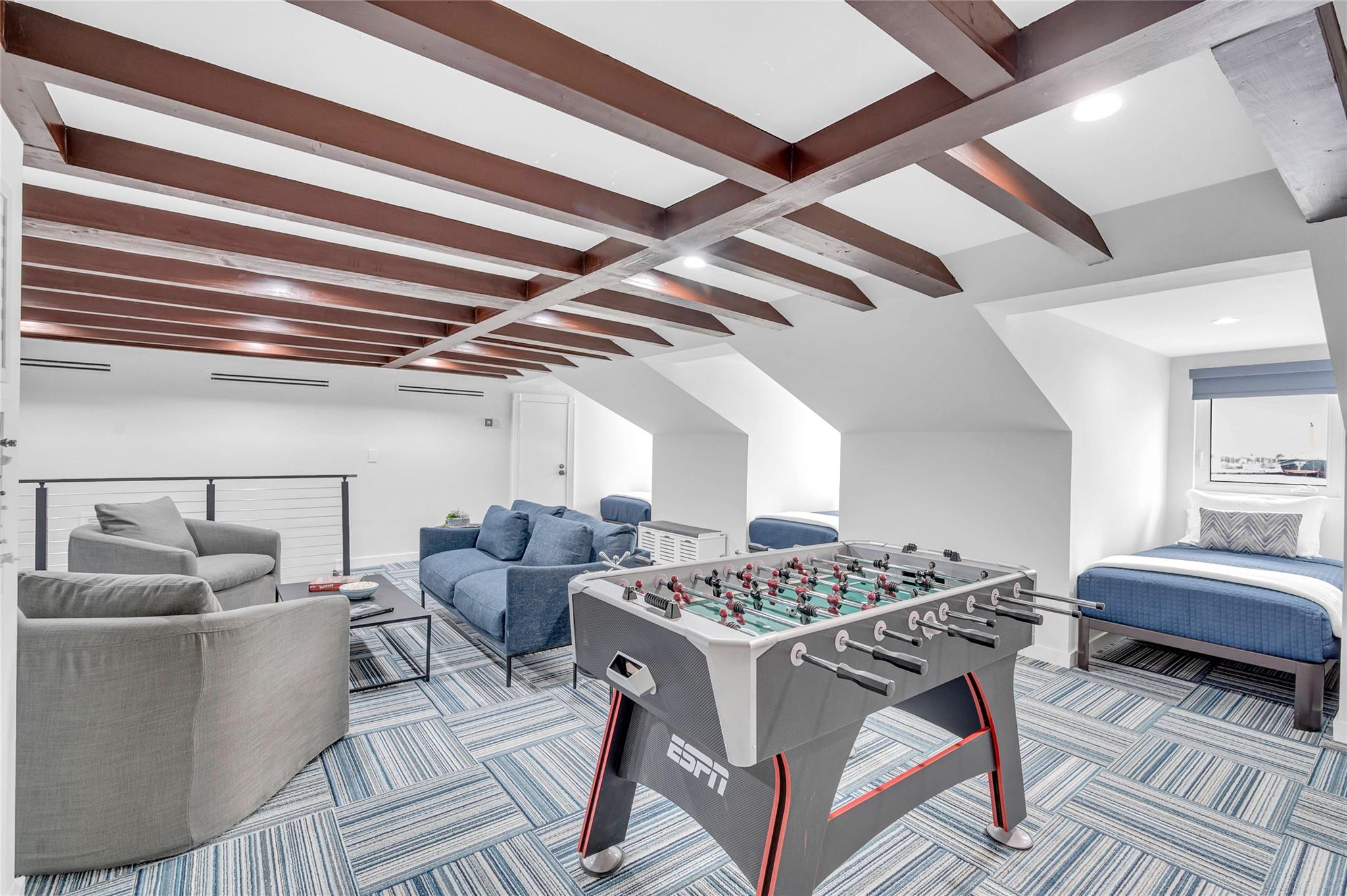 1949 Harbourview Dr Fort Lauderdale, FL 33316