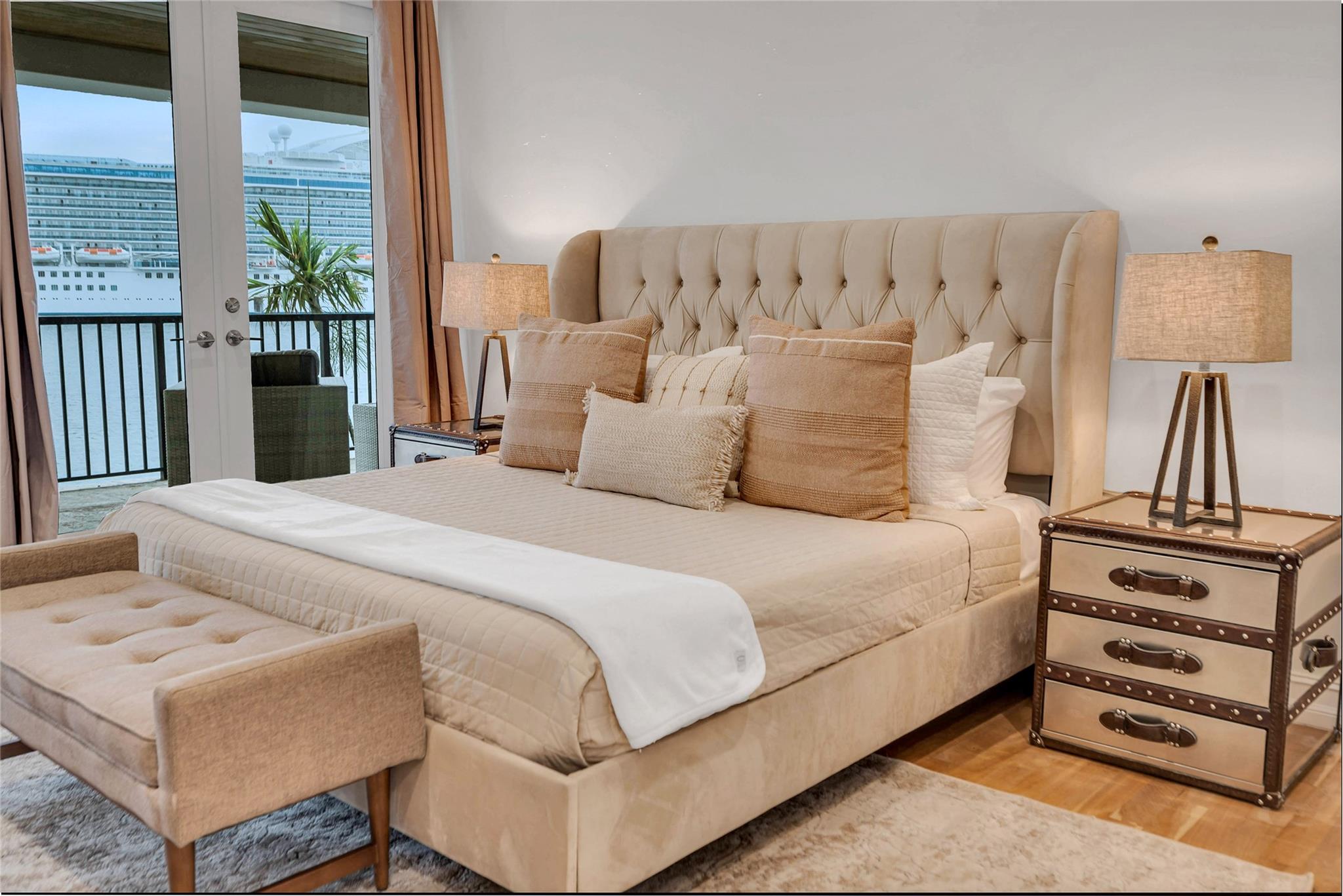 1949 Harbourview Dr Fort Lauderdale, FL 33316