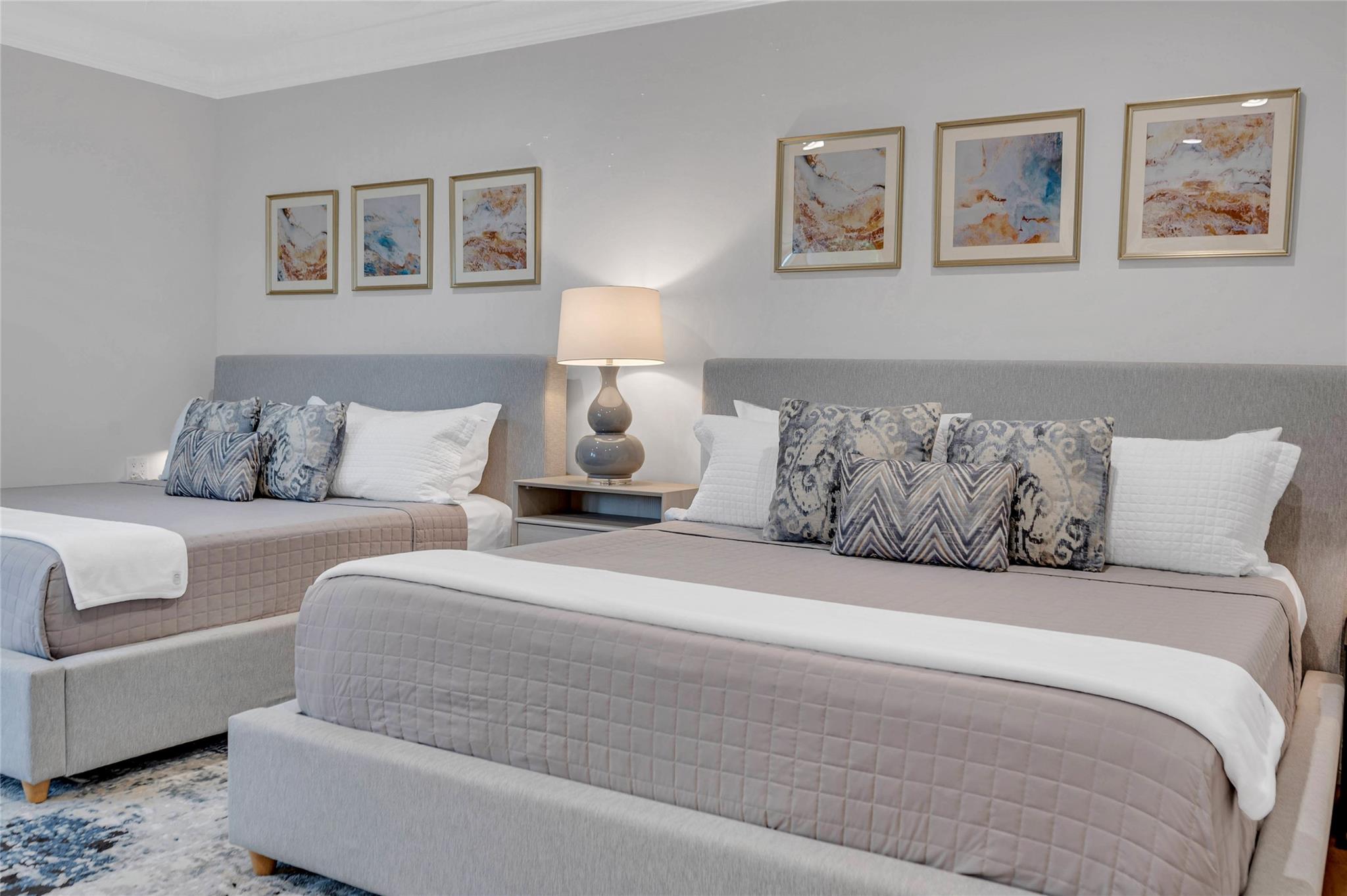 1949 Harbourview Dr Fort Lauderdale, FL 33316